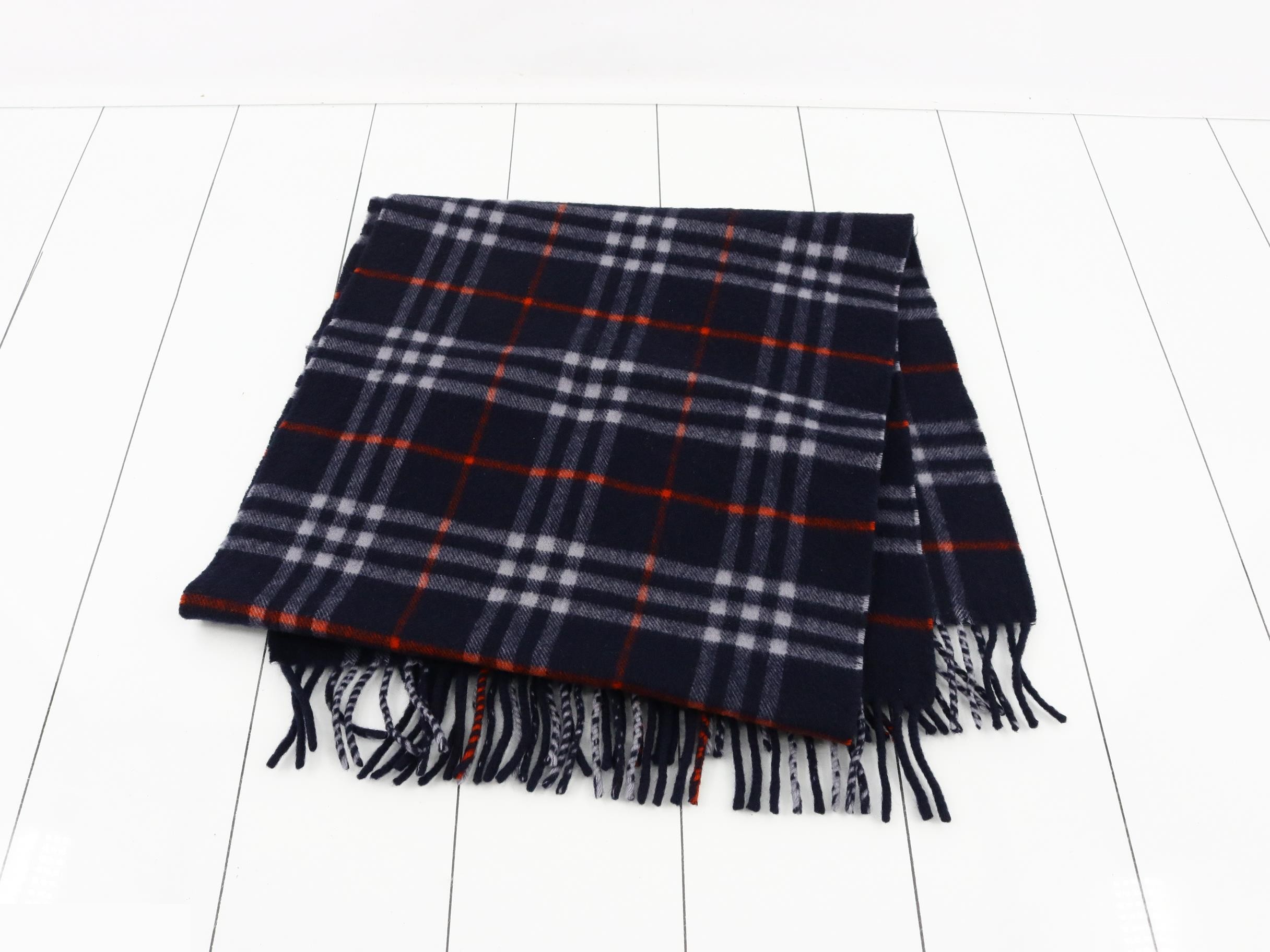 Other lines: Small items, accessories, and scarves — view 3