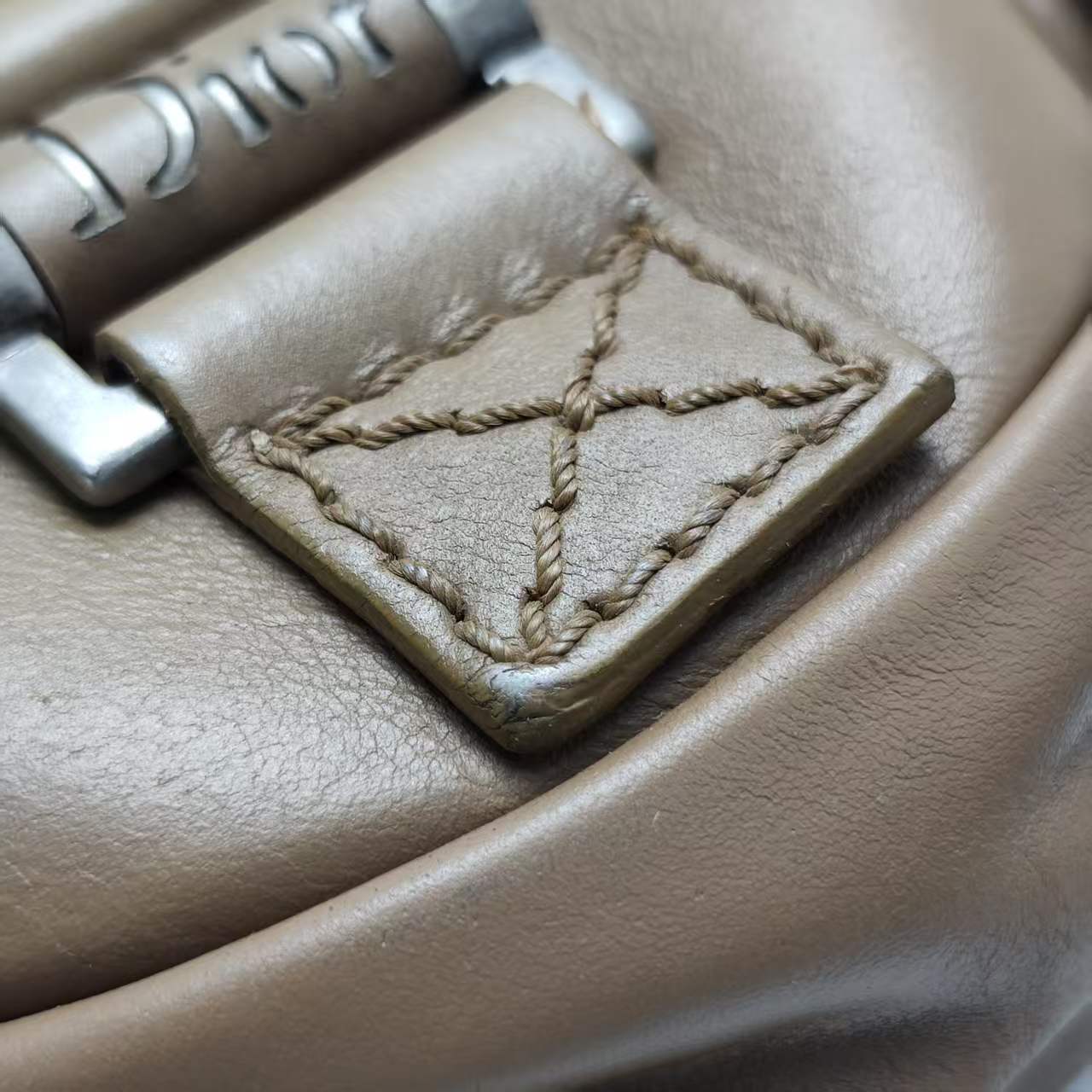 【*Shipped from: China*】Dior Leather Handbag — view 11