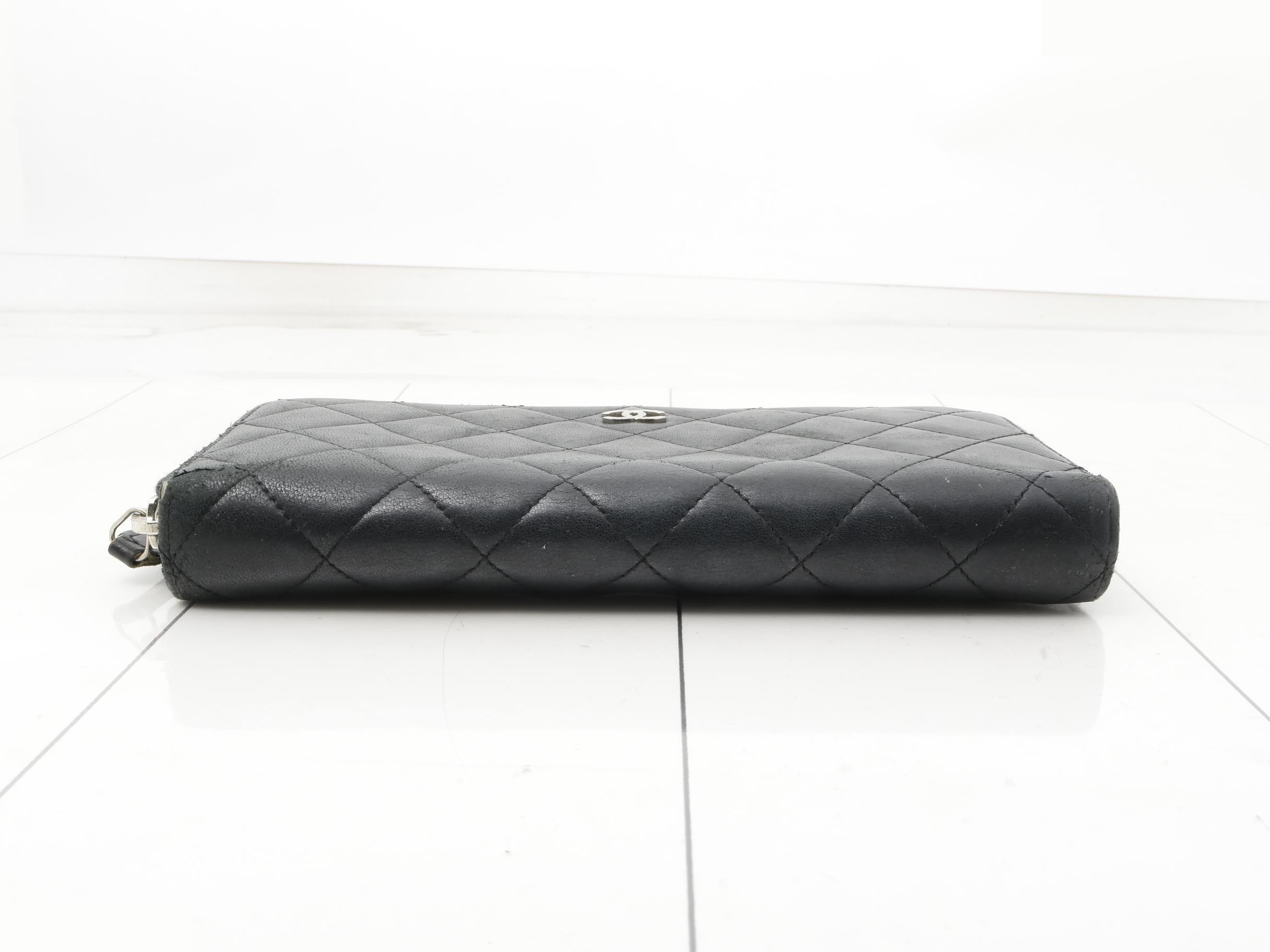lambskin long wallet, Matelassé, round zipper. — view 3