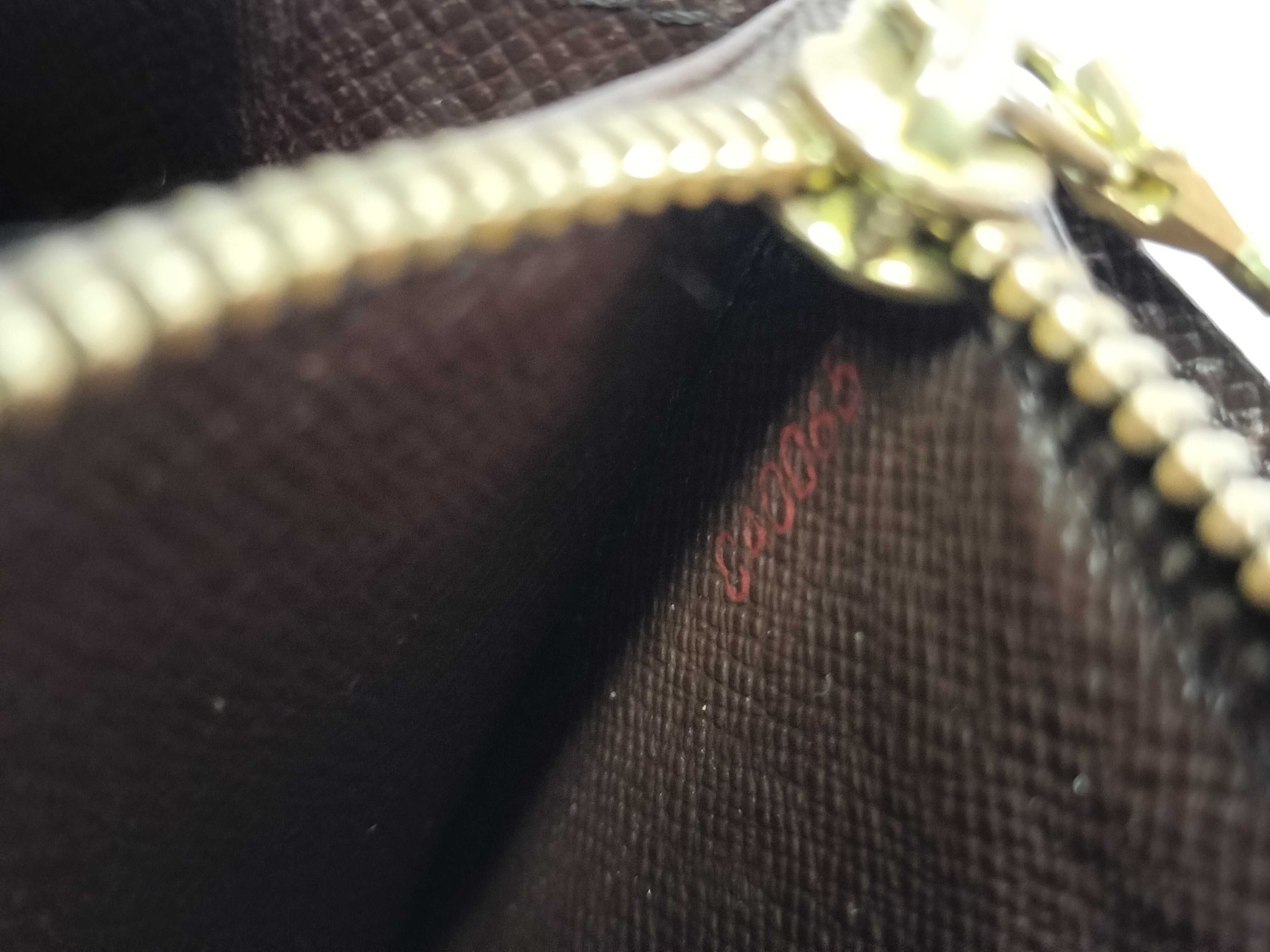 Damier Louis Vuitton Damier Portefeuille Sarah Wallet — view 14