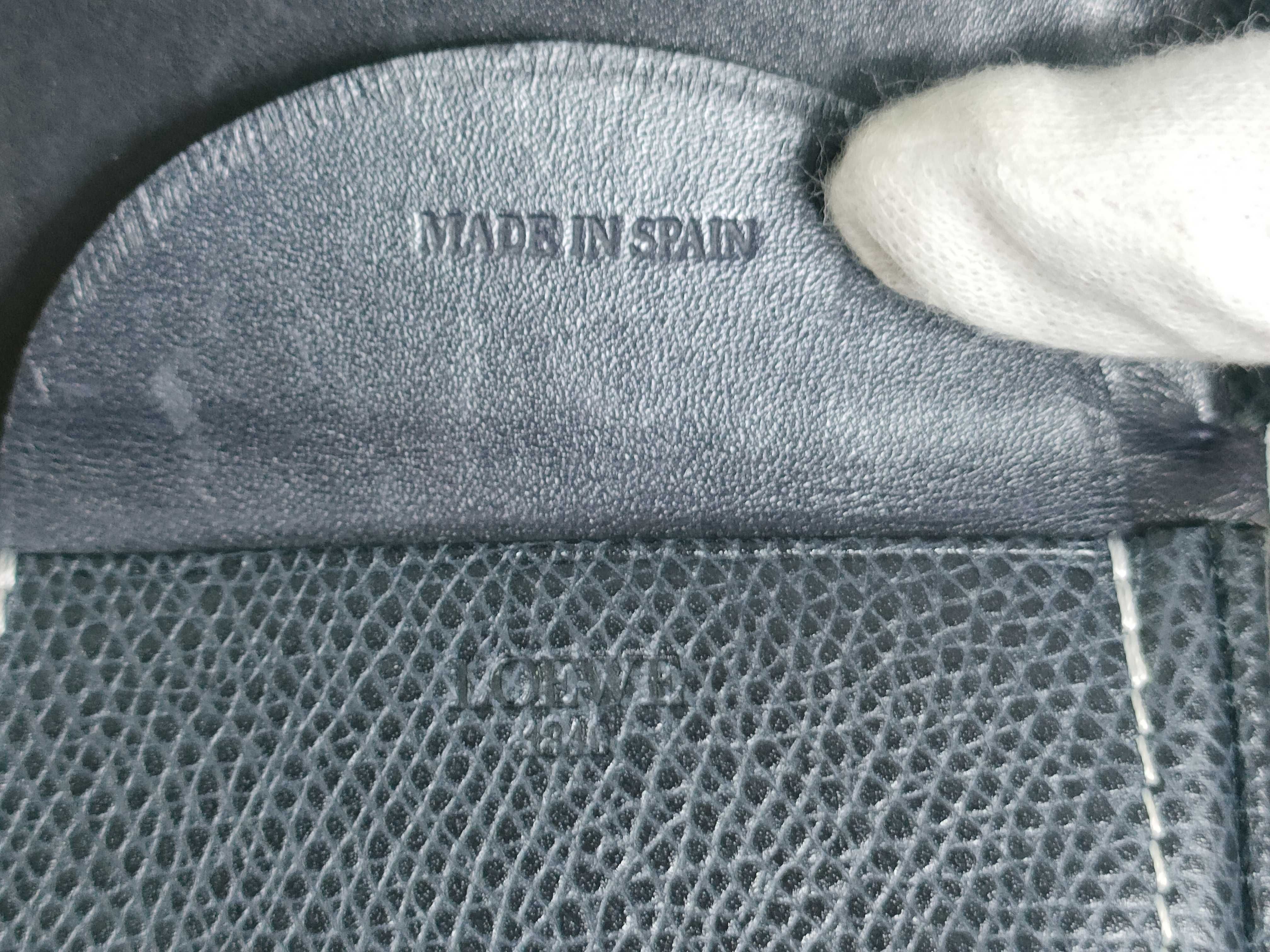 Coin Case — view 10