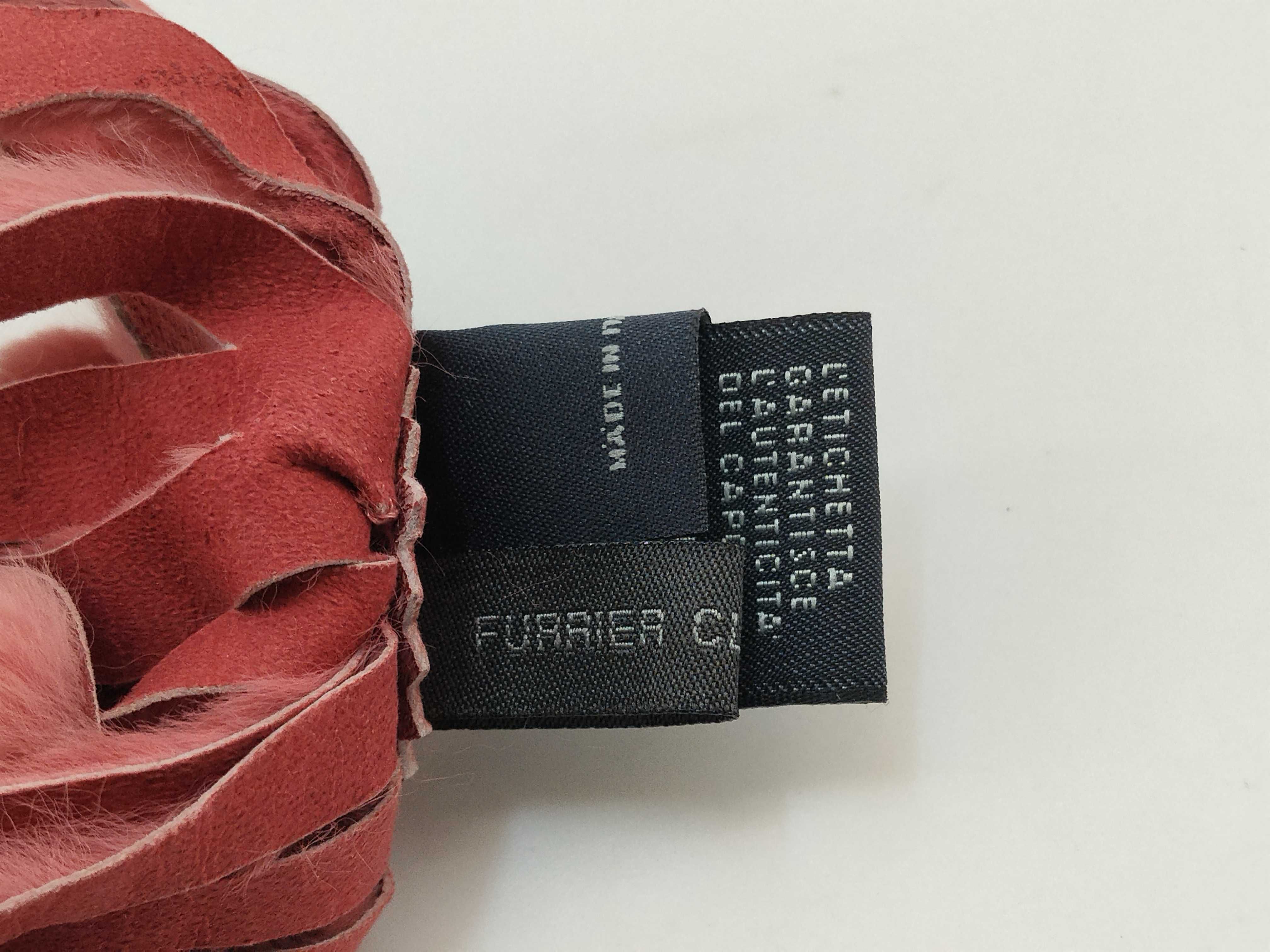 Fur Brooch / Fur / Pink / Small Clasp Brooch — view 9