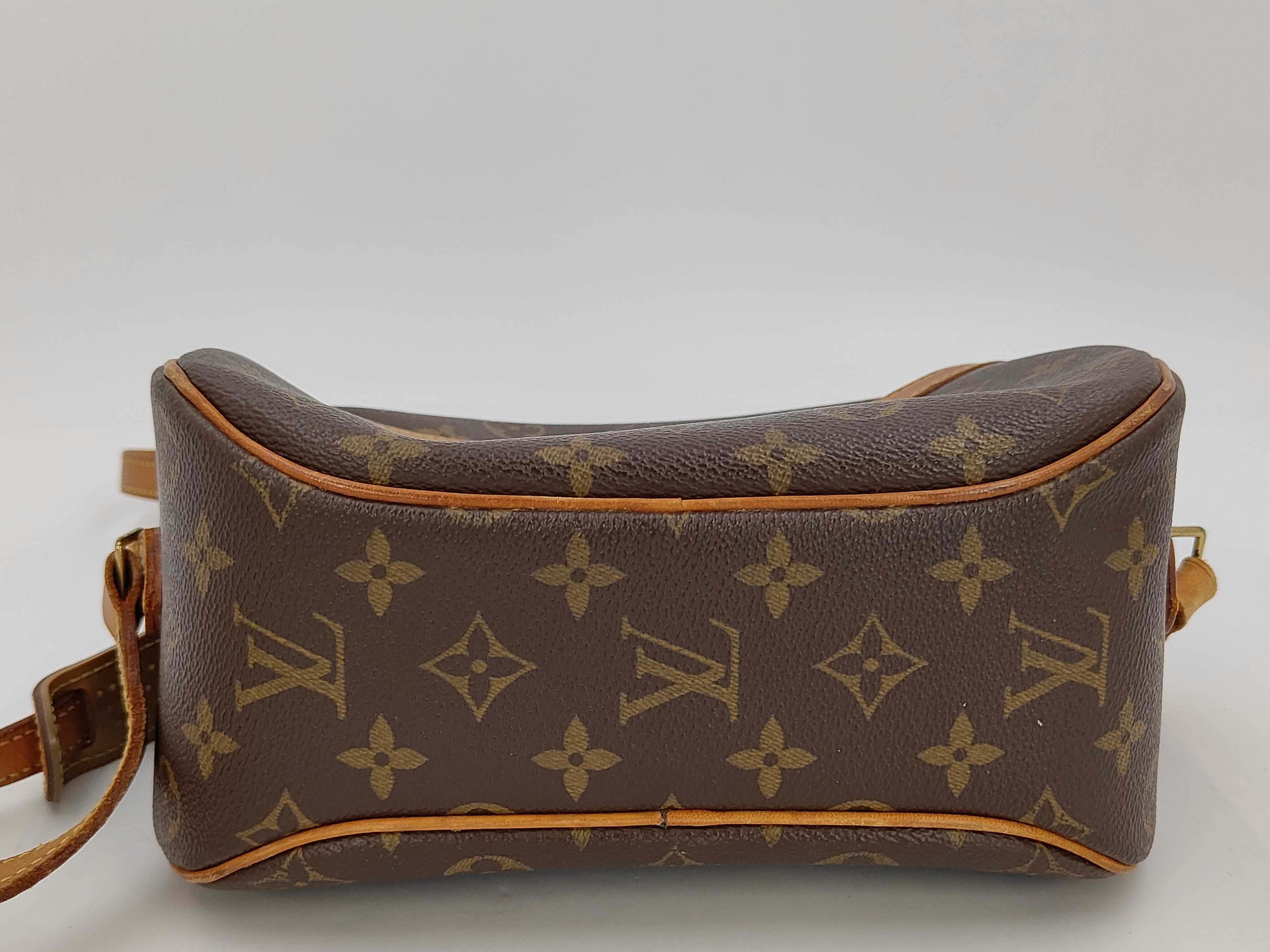 Monogram Brand Bag Blois BA1013 Shoulder Bag — view 4