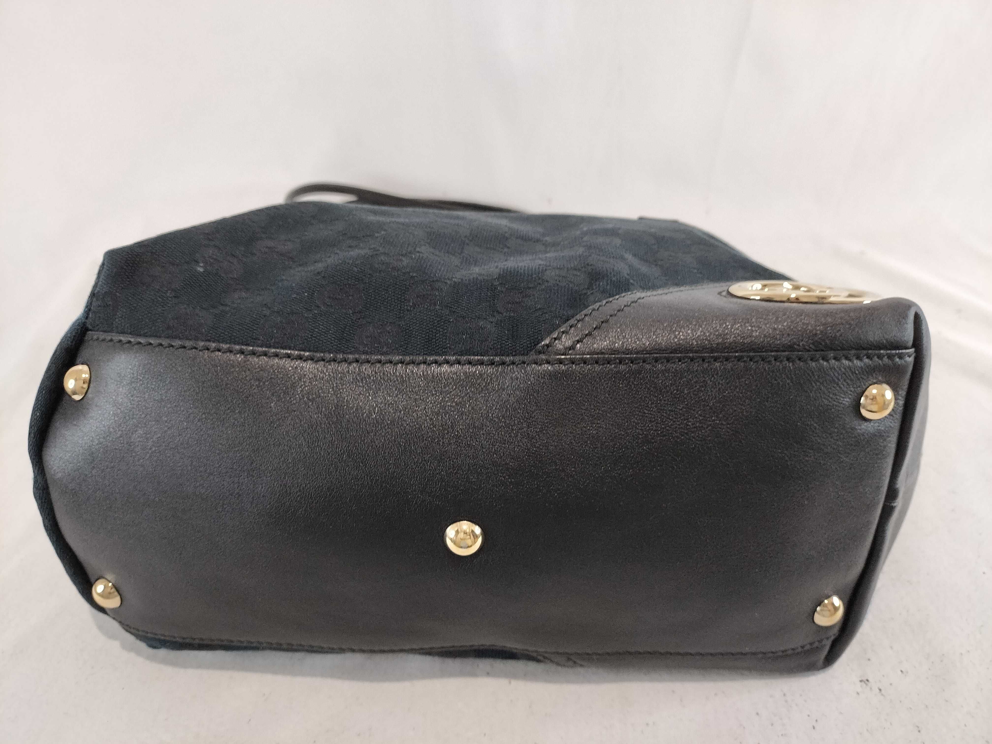 Interlocking GG Supreme Semi-Shoulder Bag Handbag — view 8
