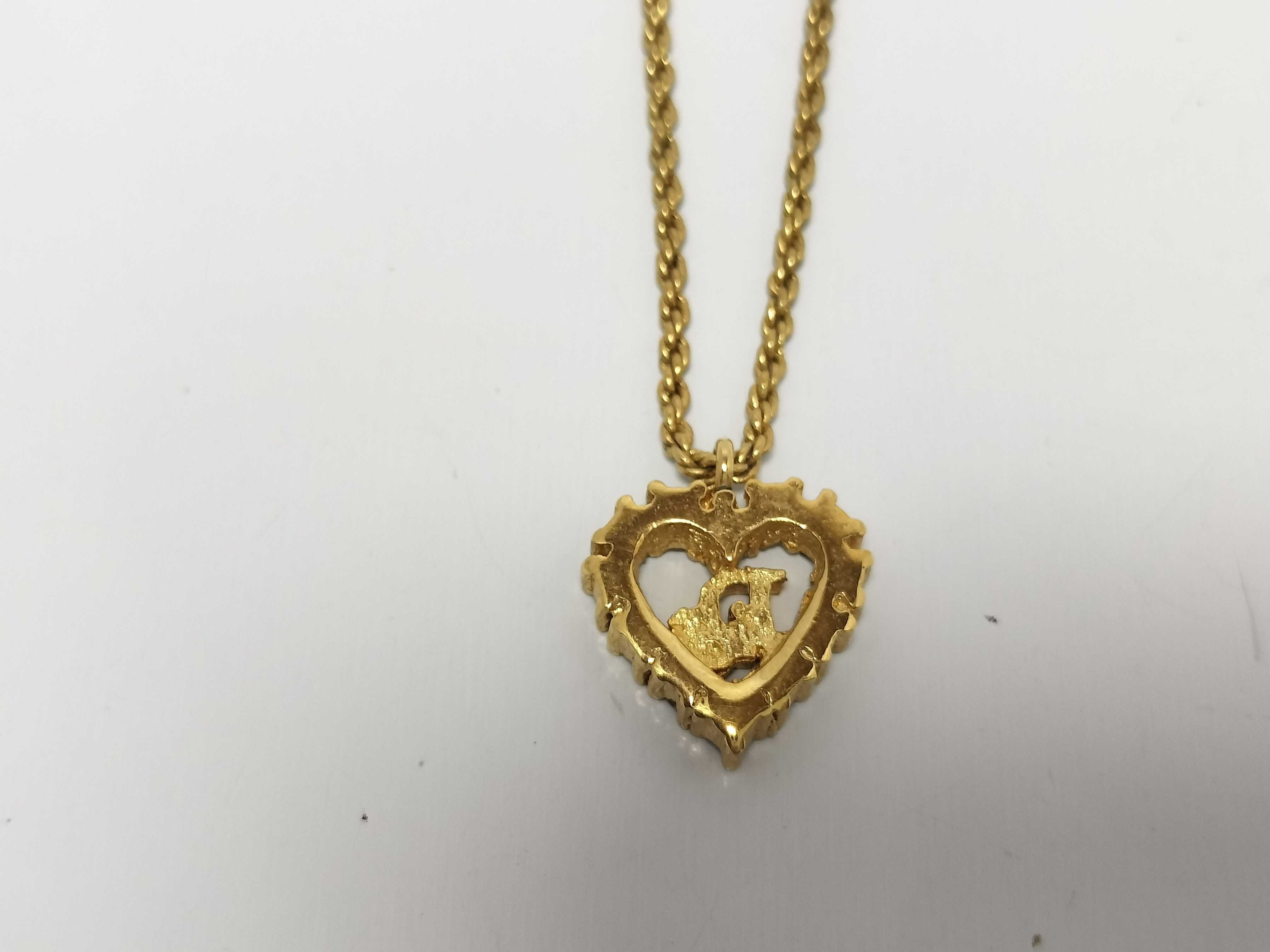 Christian necklace, heart motif, gold necklace — view 3