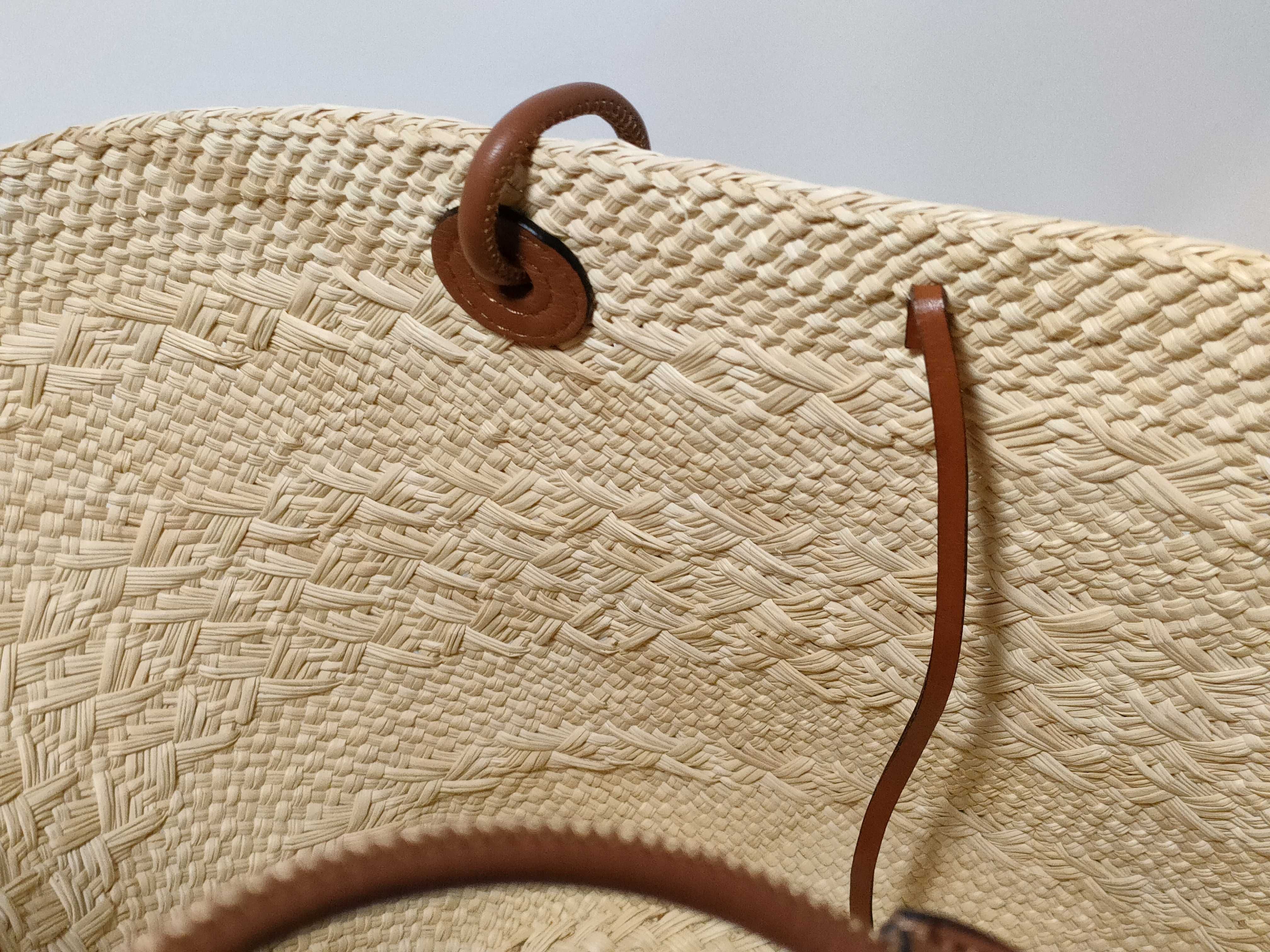 Anagram Basket Tote Bag C822Q29X — view 11