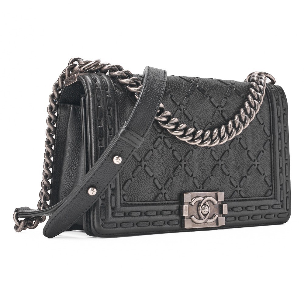 Caviar leather Matelassé Boy Chanel chain shoulder bag, black — view 3