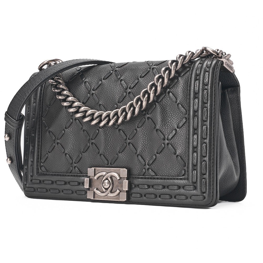 Caviar leather Matelassé Boy Chanel chain shoulder bag, black — view 4