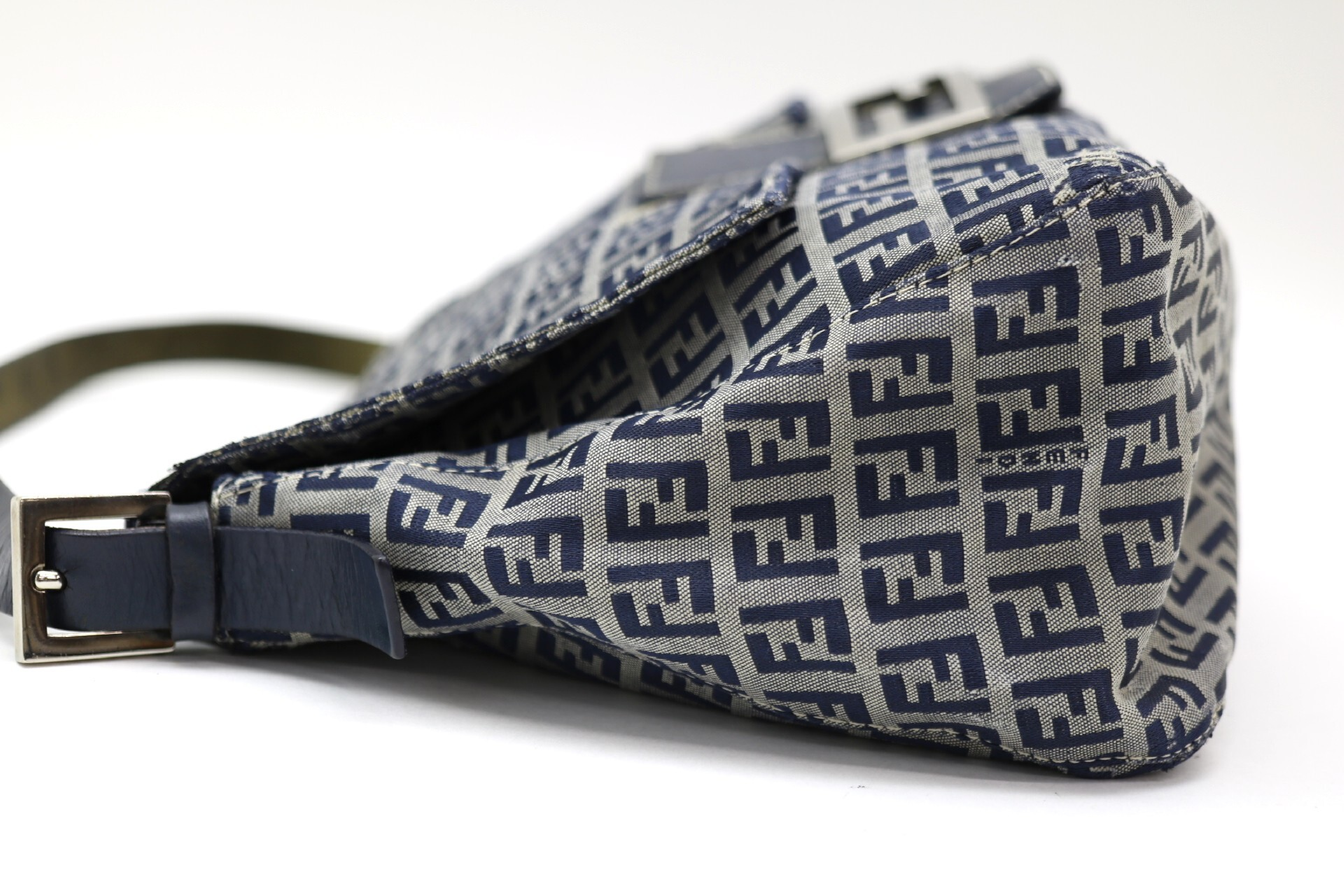 Zucchino Mamma Bucket Shoulder Bag — view 4