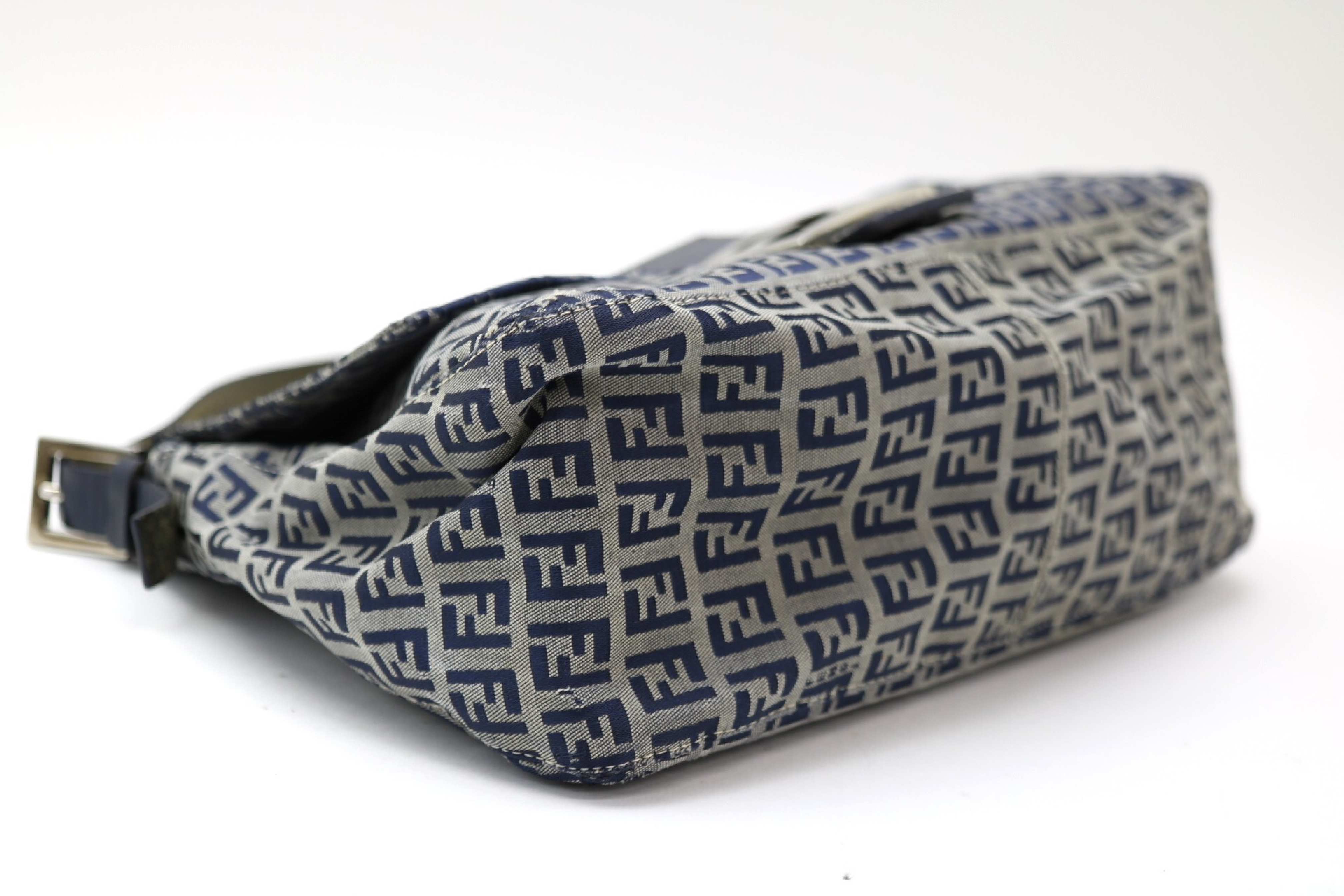Zucchino Mamma Bucket Shoulder Bag — view 5