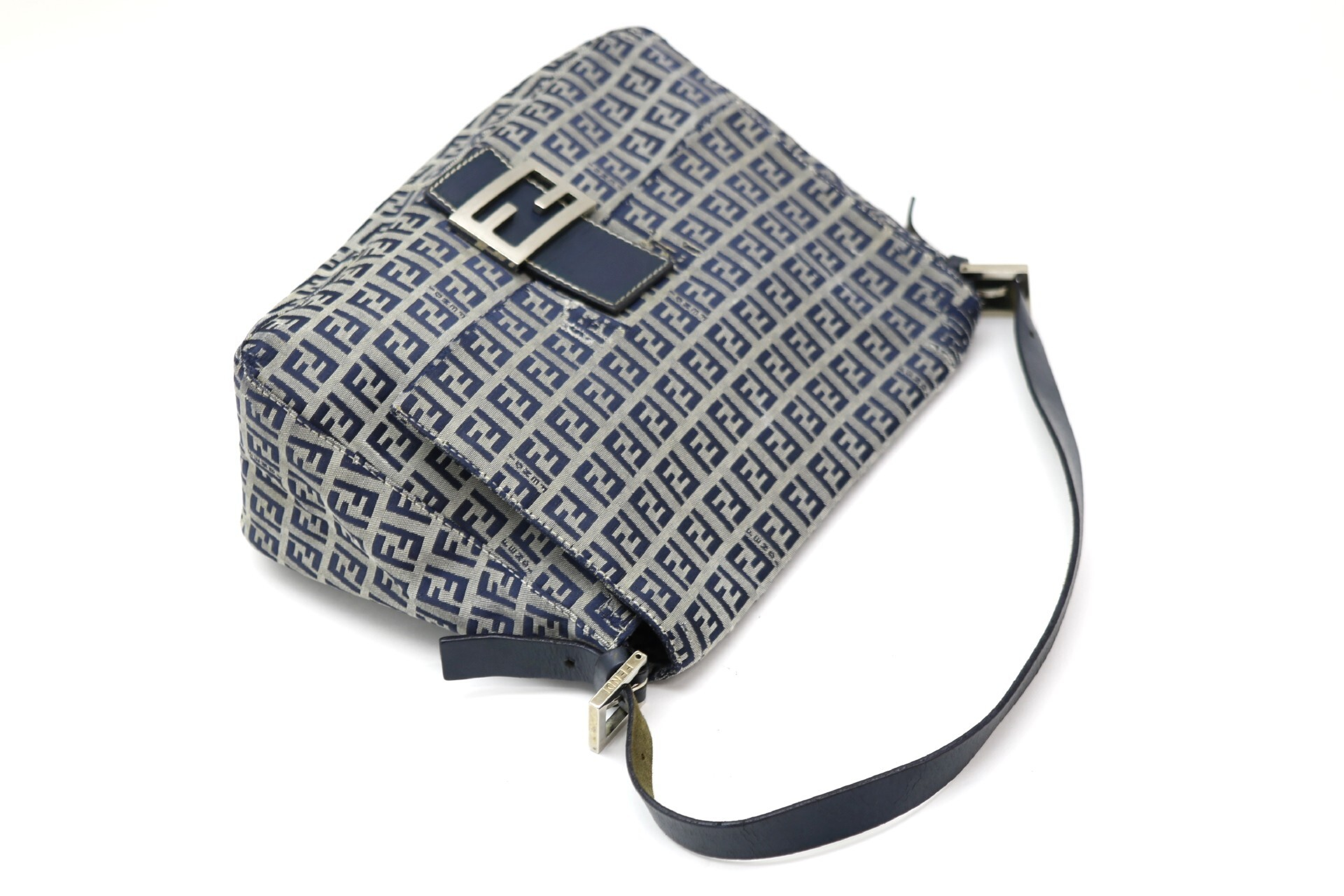 Zucchino Mamma Bucket Shoulder Bag — view 8