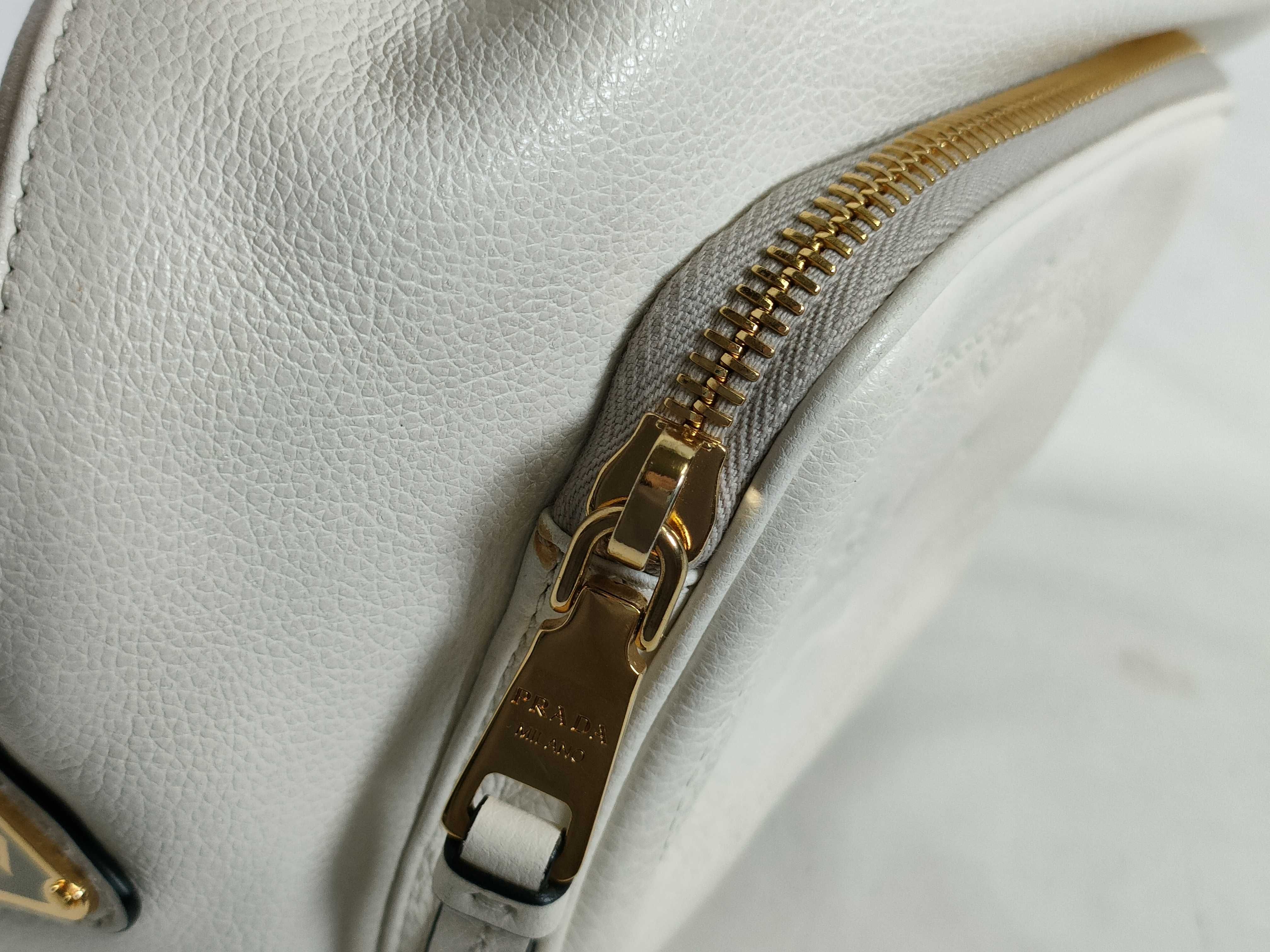 Leather 2-Way Handbag White 1BH038 Handbag — view 11
