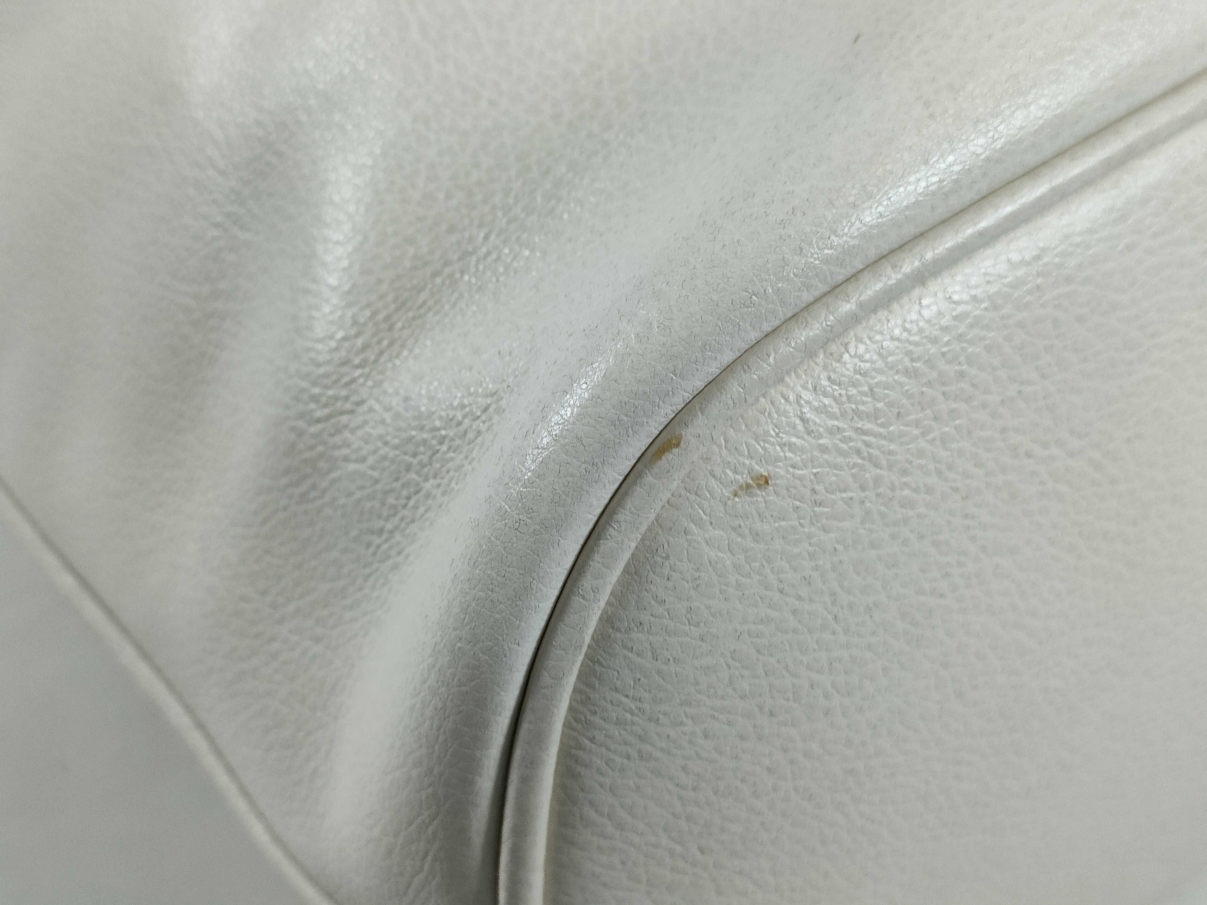 Leather 2-Way Handbag White 1BH038 Handbag — view 6