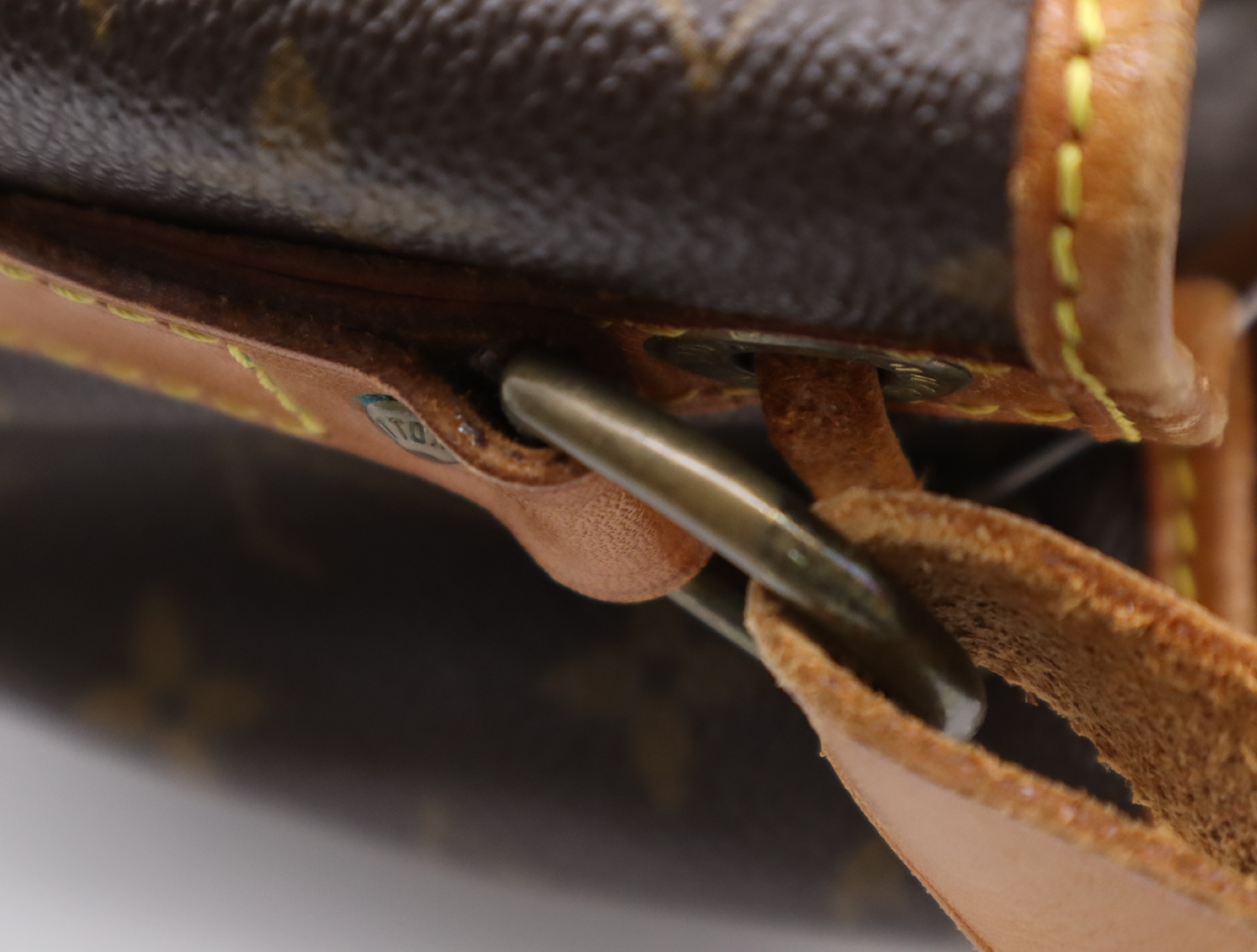 M42224 Monogram Noé Shoulder Bag — view 8