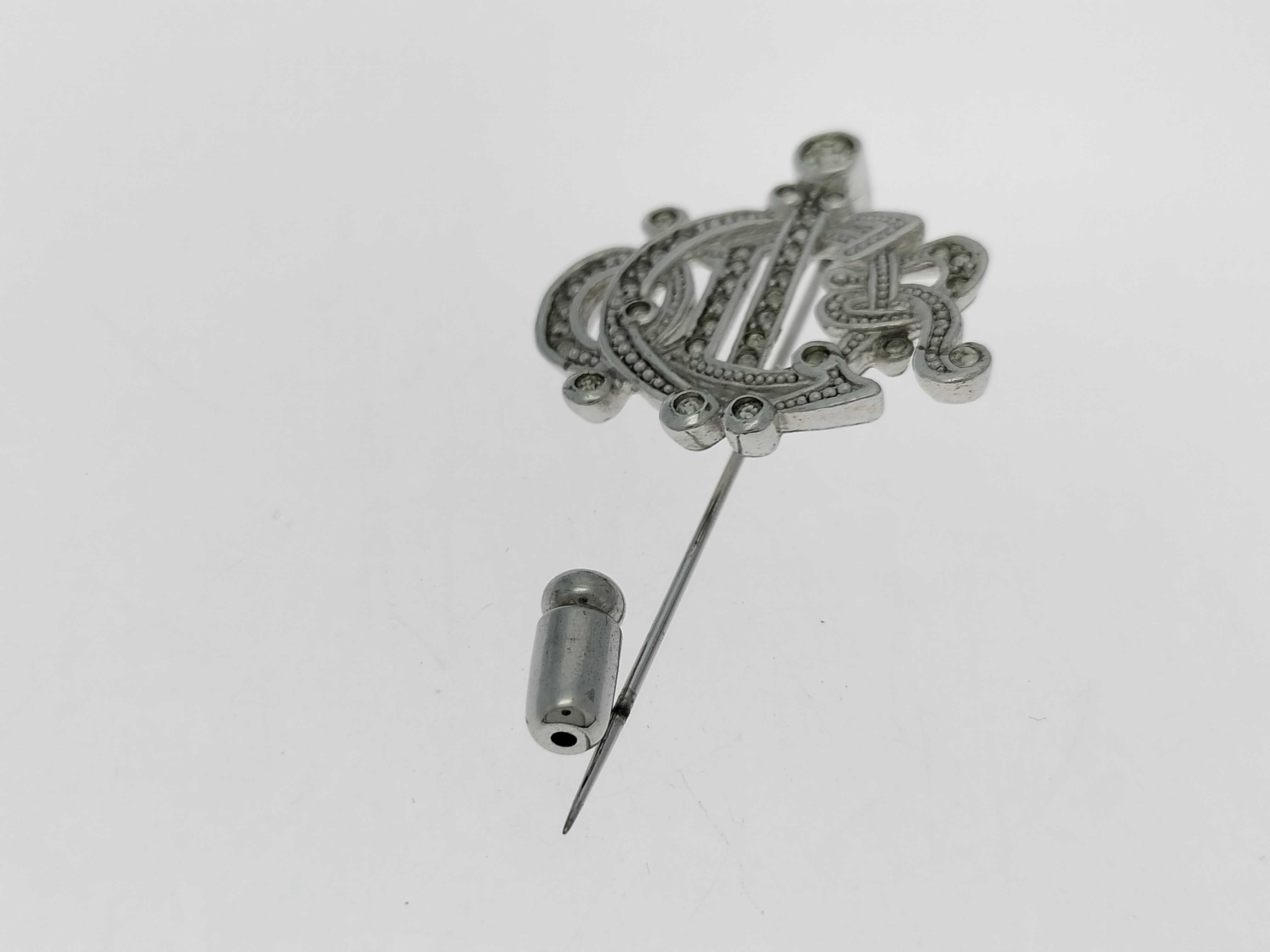 Christian / Brooch — view 7