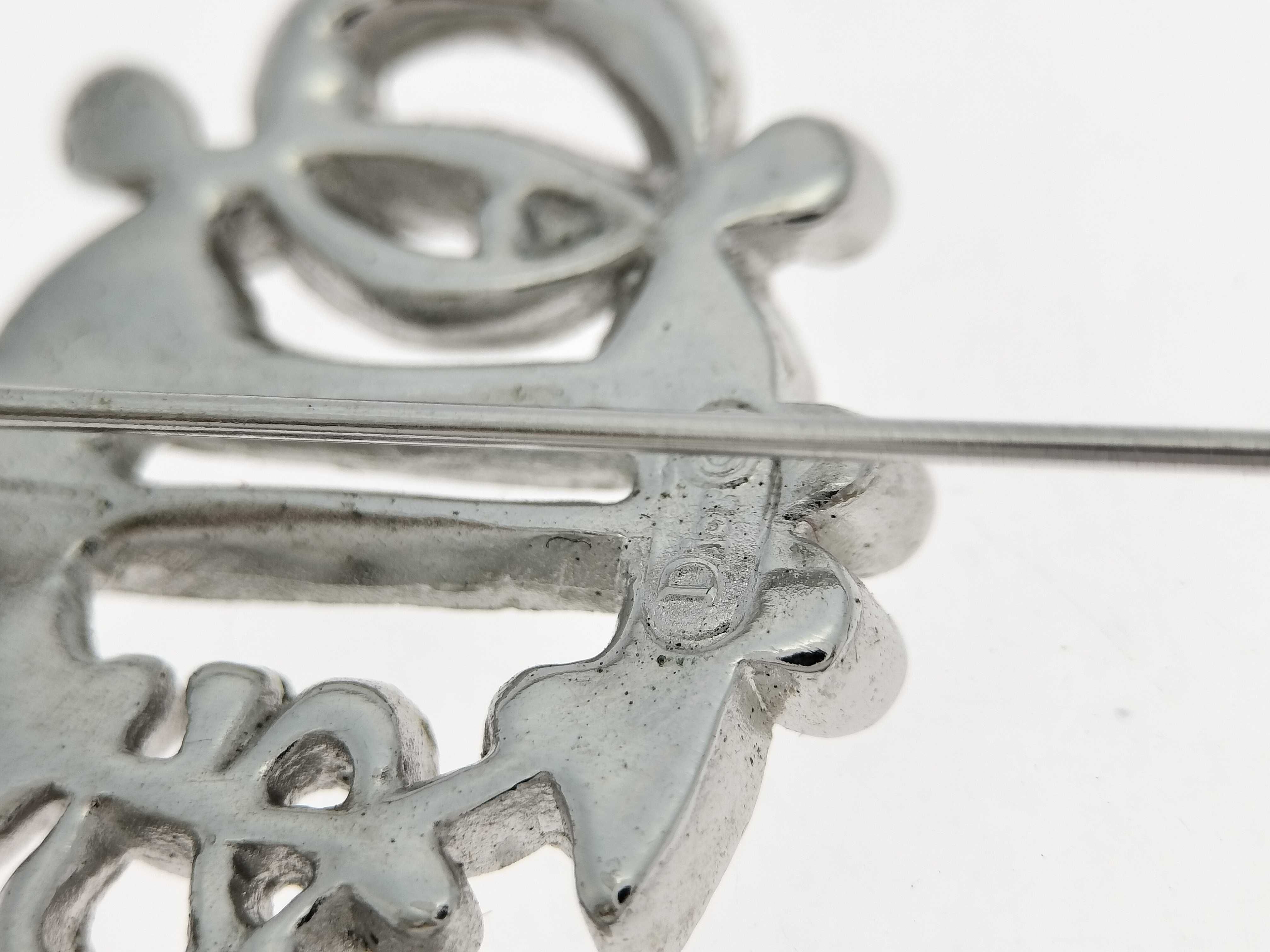 Christian / Brooch — view 9