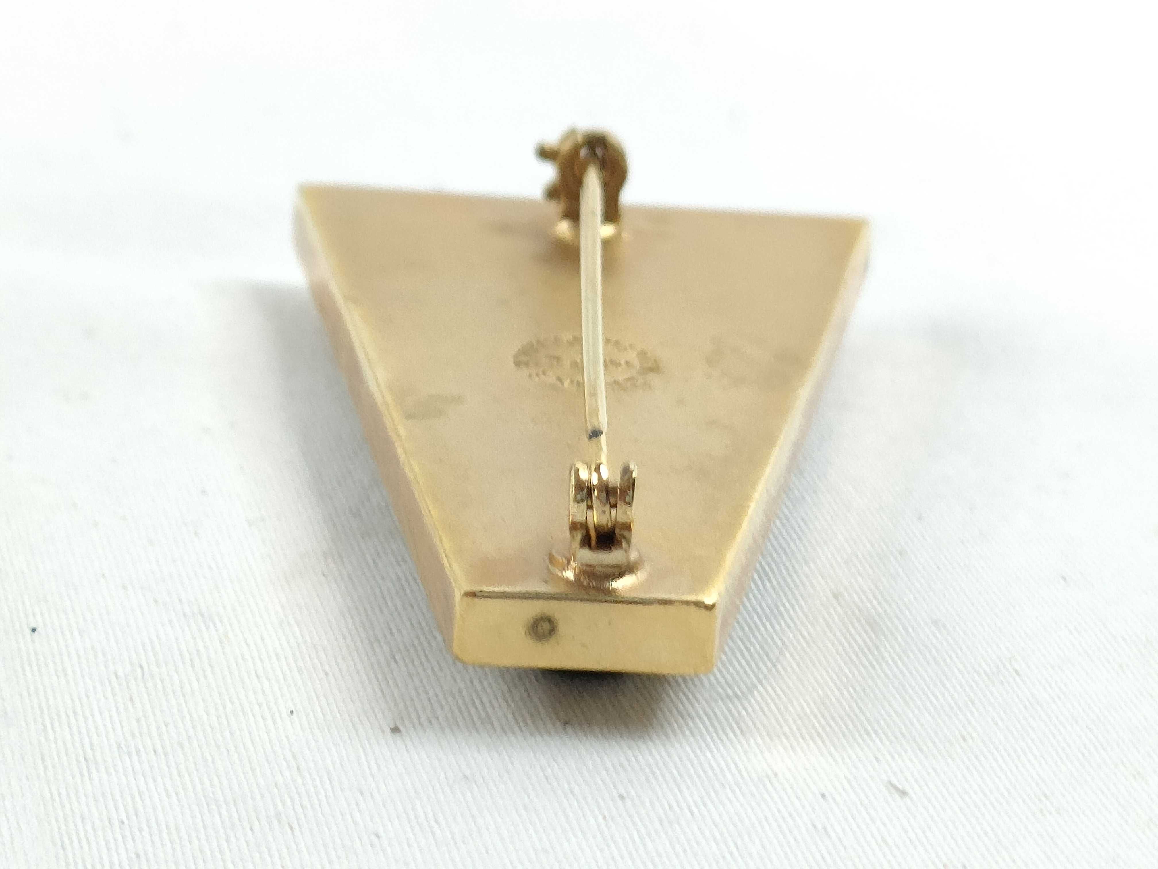 brooch — view 4
