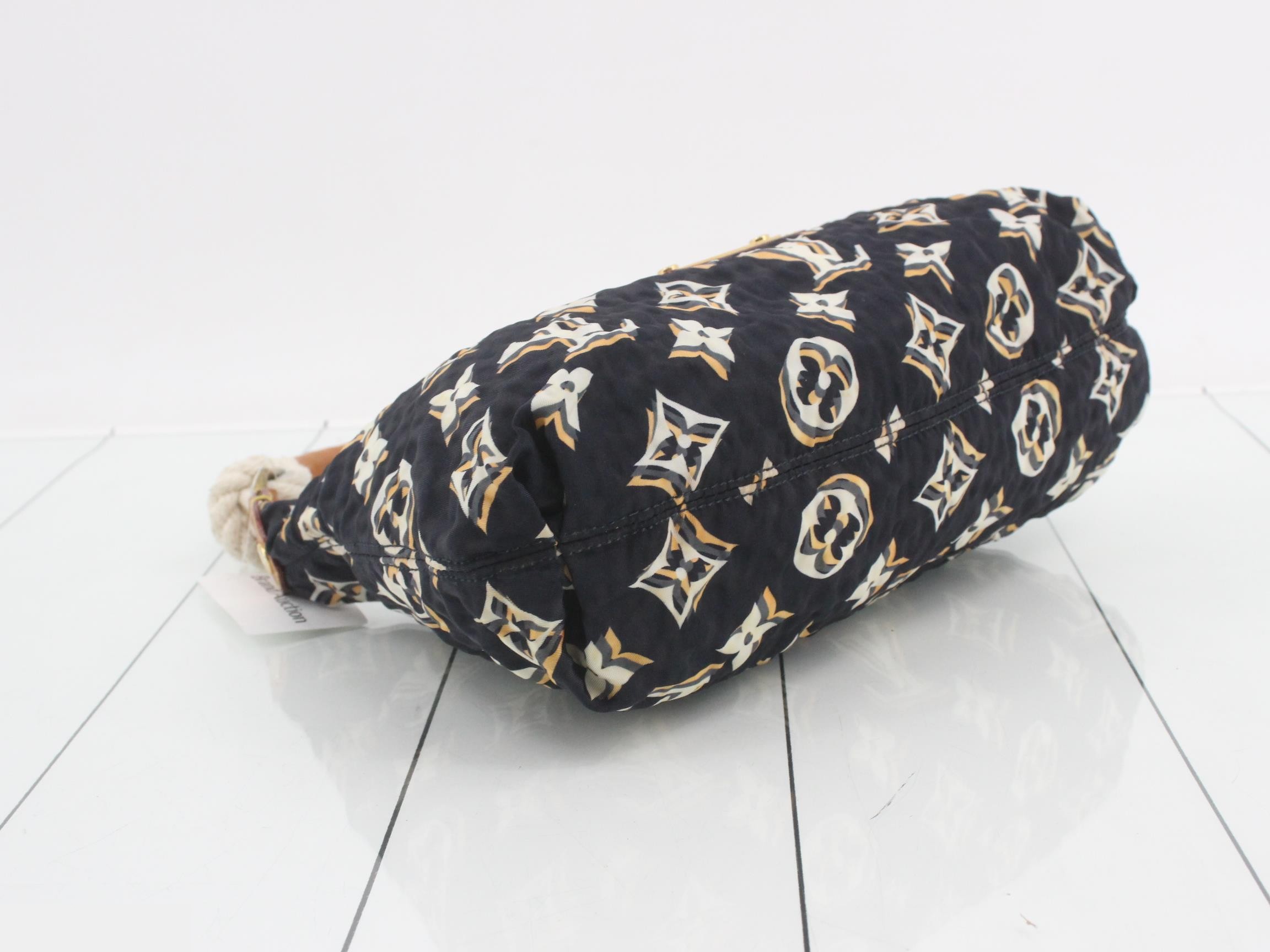 Monogram Bulle PM Marine Hobo Handbag M40238 — view 5