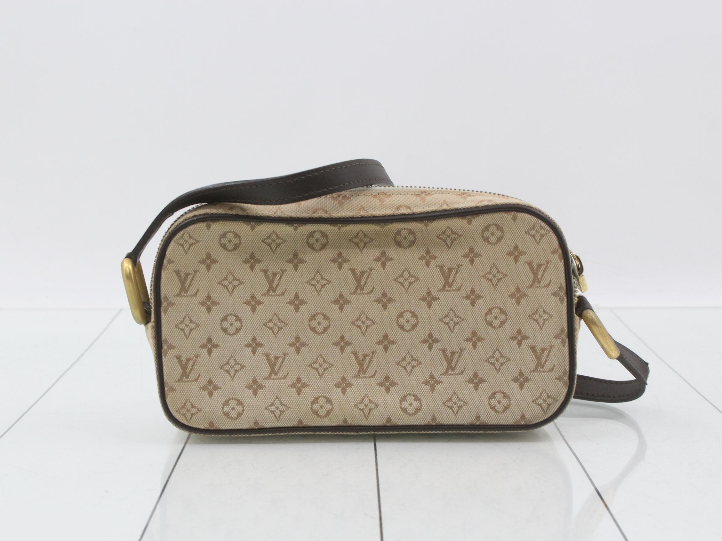 LV Mini Juliet MM Shoulder Bag — view 2
