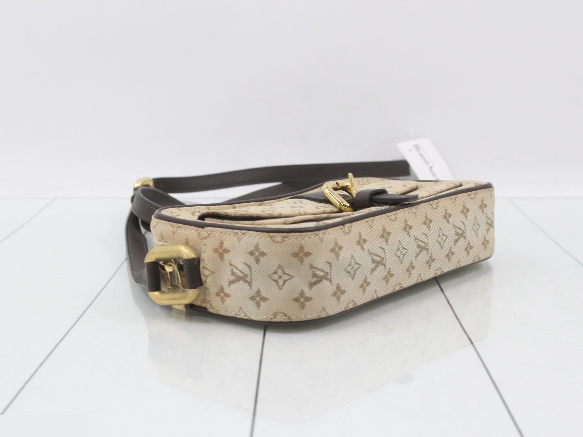 LV Mini Juliet MM Shoulder Bag — view 5