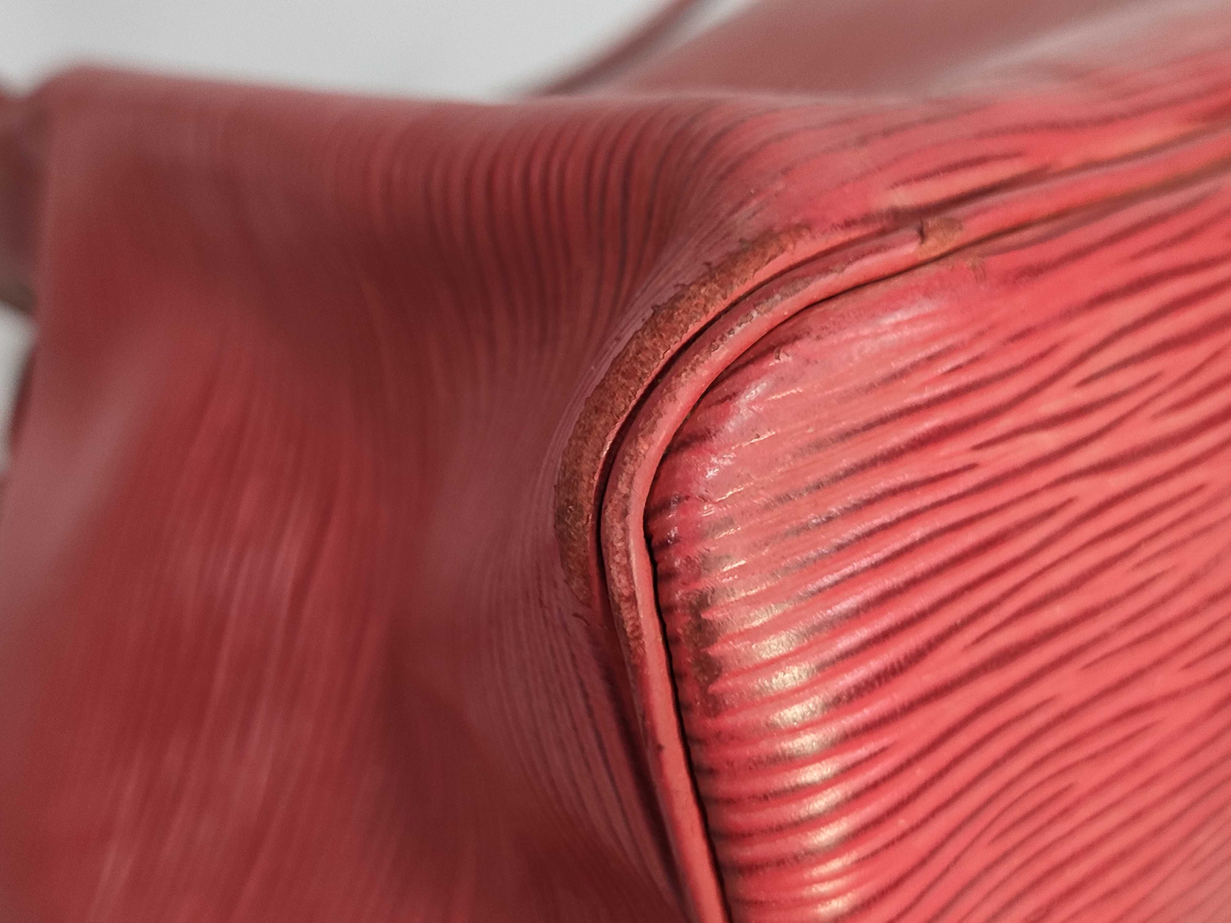 Epi Noé Shoulder Bag — view 6