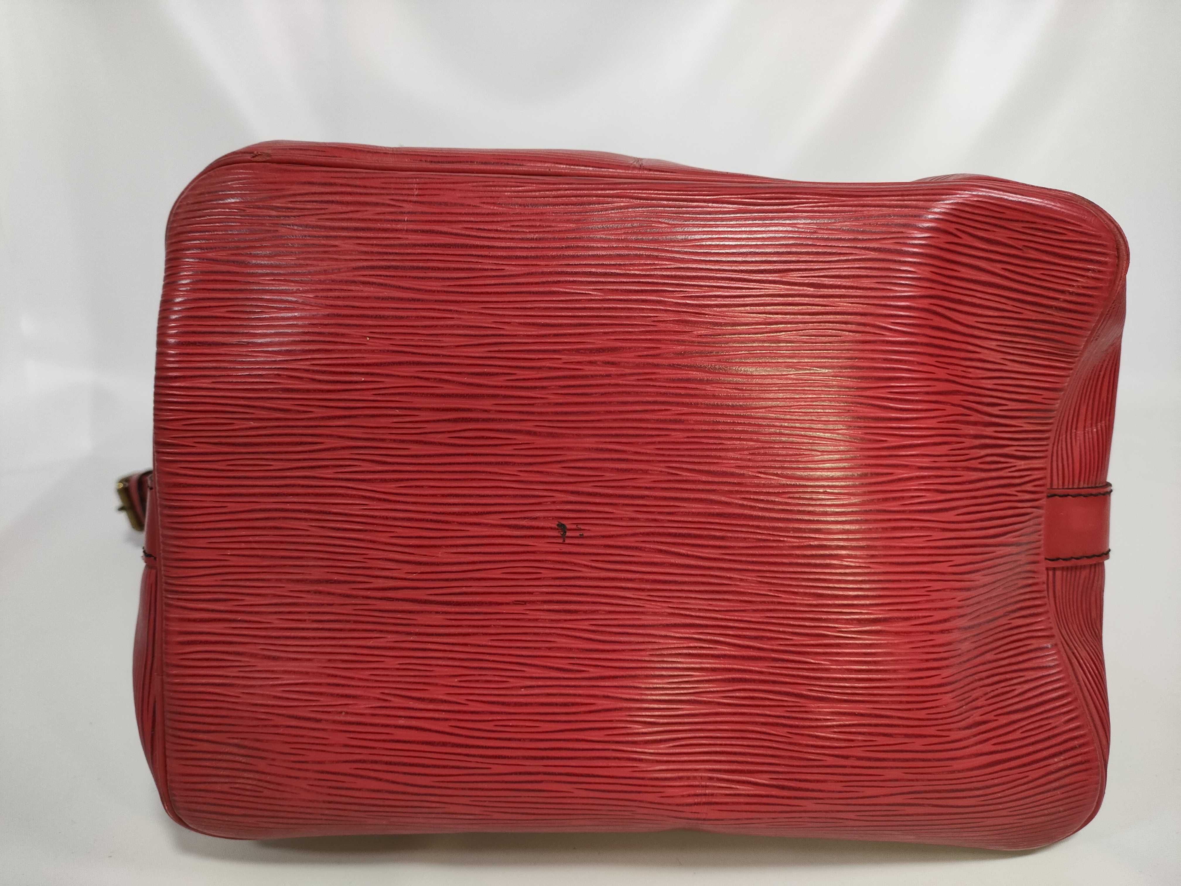 Epi Noé Shoulder Bag — view 7