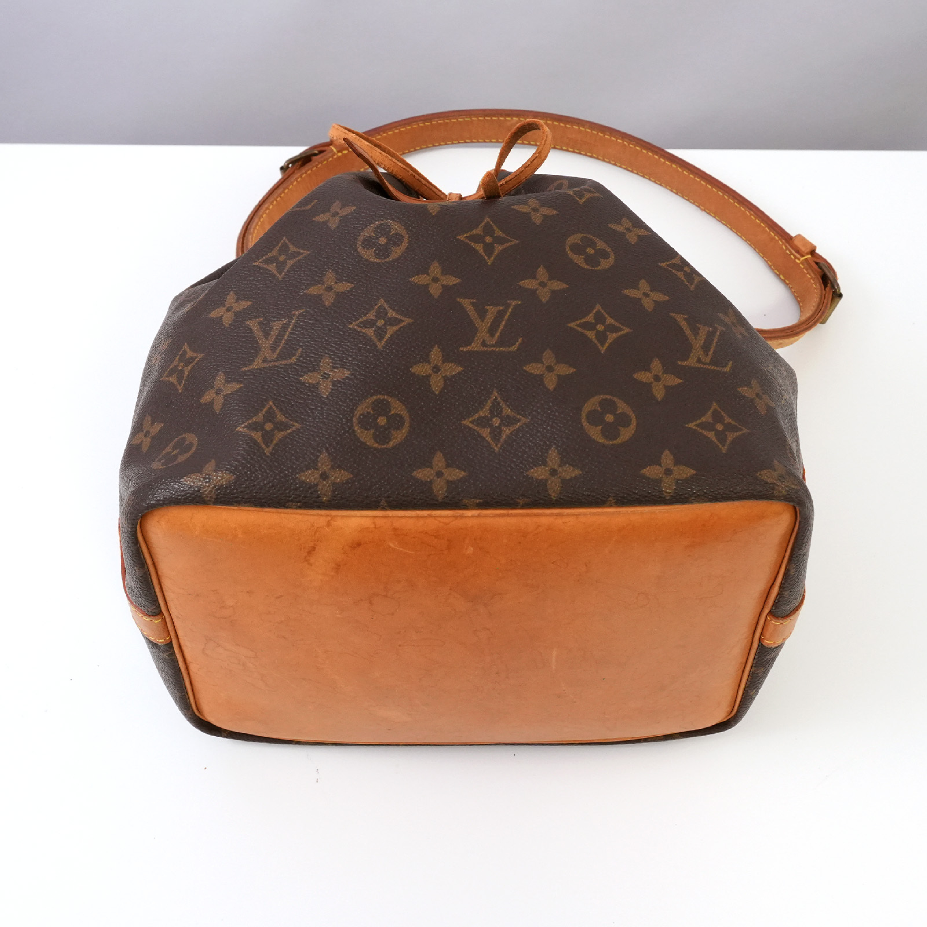 Monogram Petit Noé M42226 Shoulder Bag — view 13