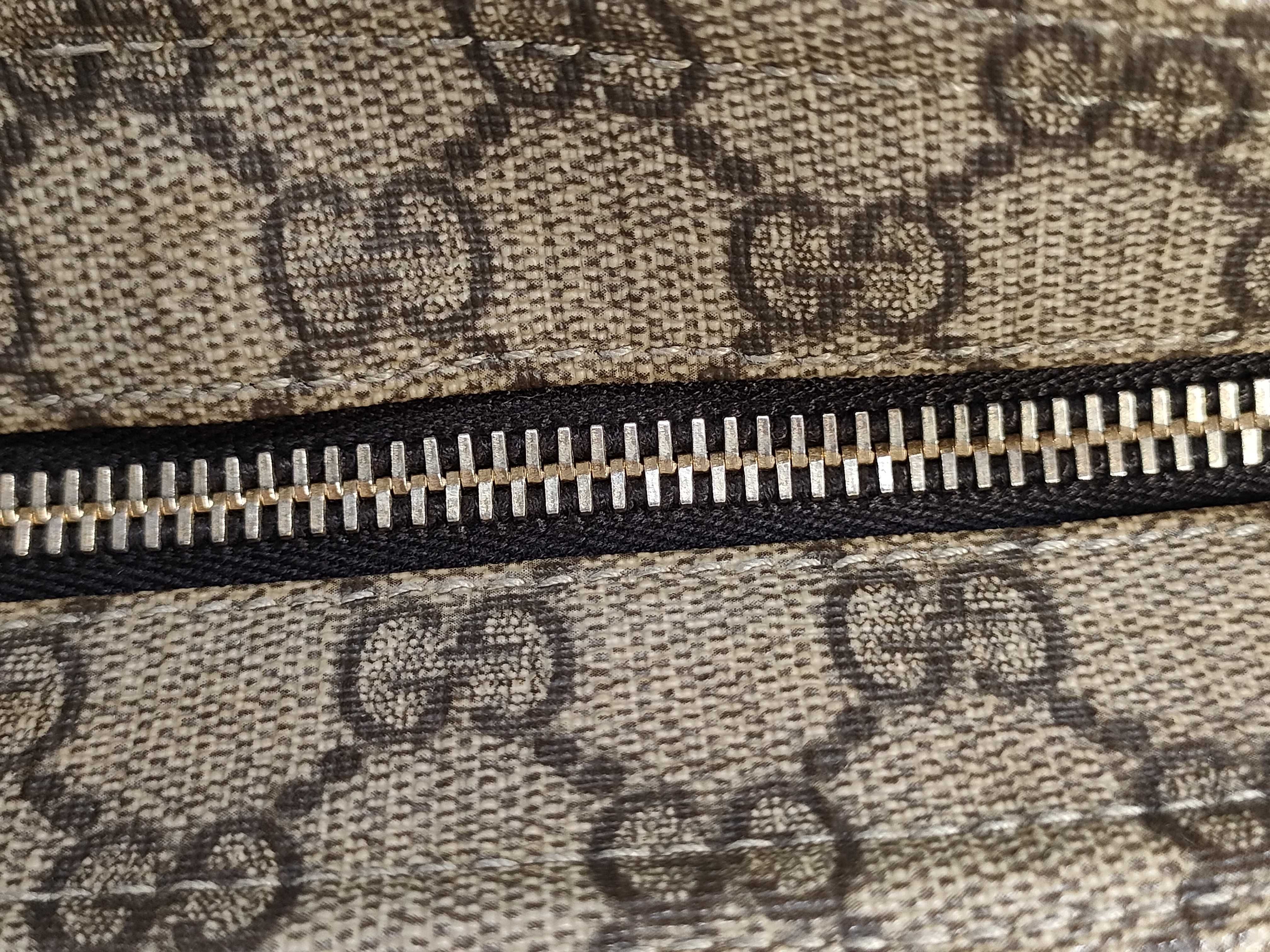 GG Supreme Messenger Crossbody Bag (Shoulder Bag) — view 11