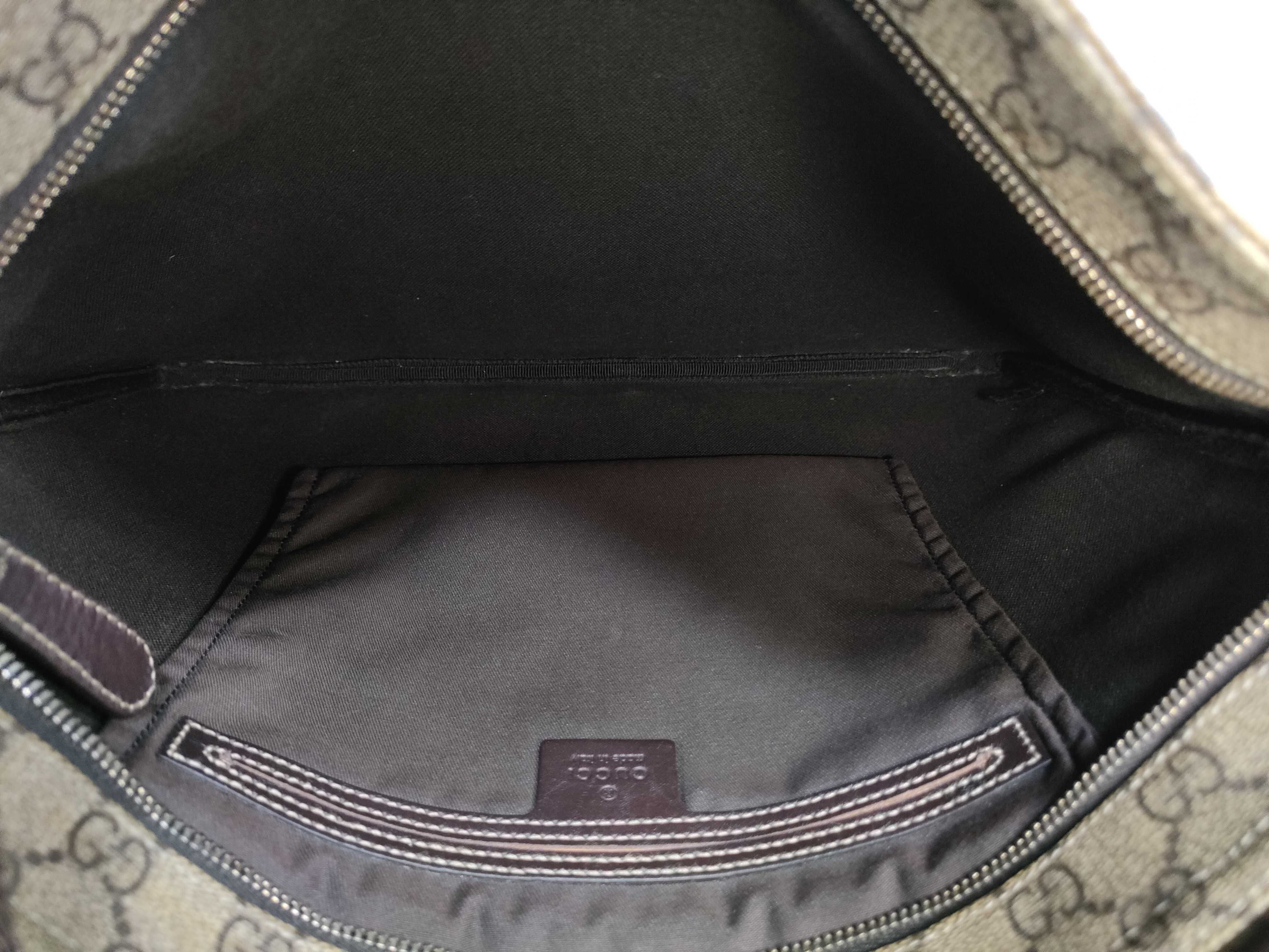 GG Supreme Messenger Crossbody Bag (Shoulder Bag) — view 13