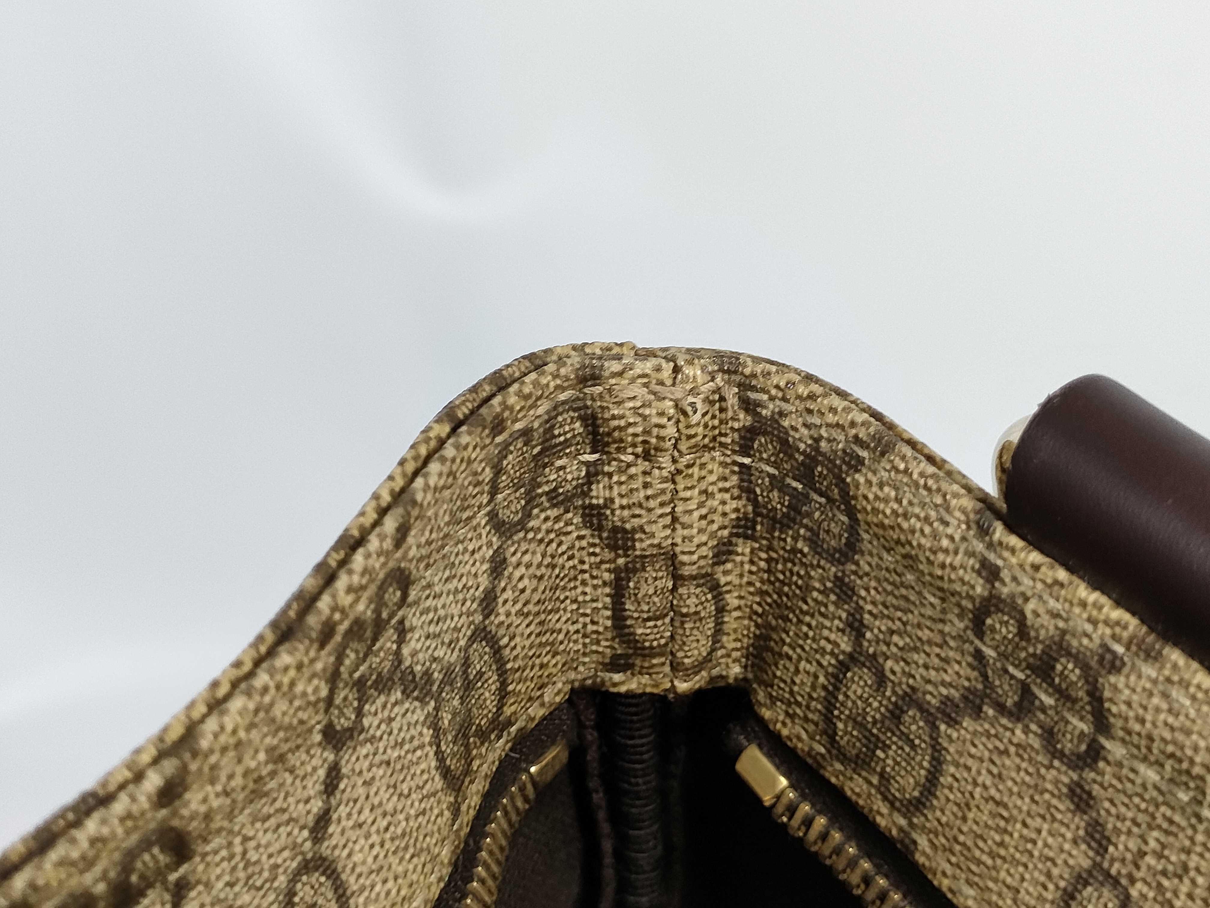 GG Supreme Messenger Crossbody Bag (Shoulder Bag) — view 14
