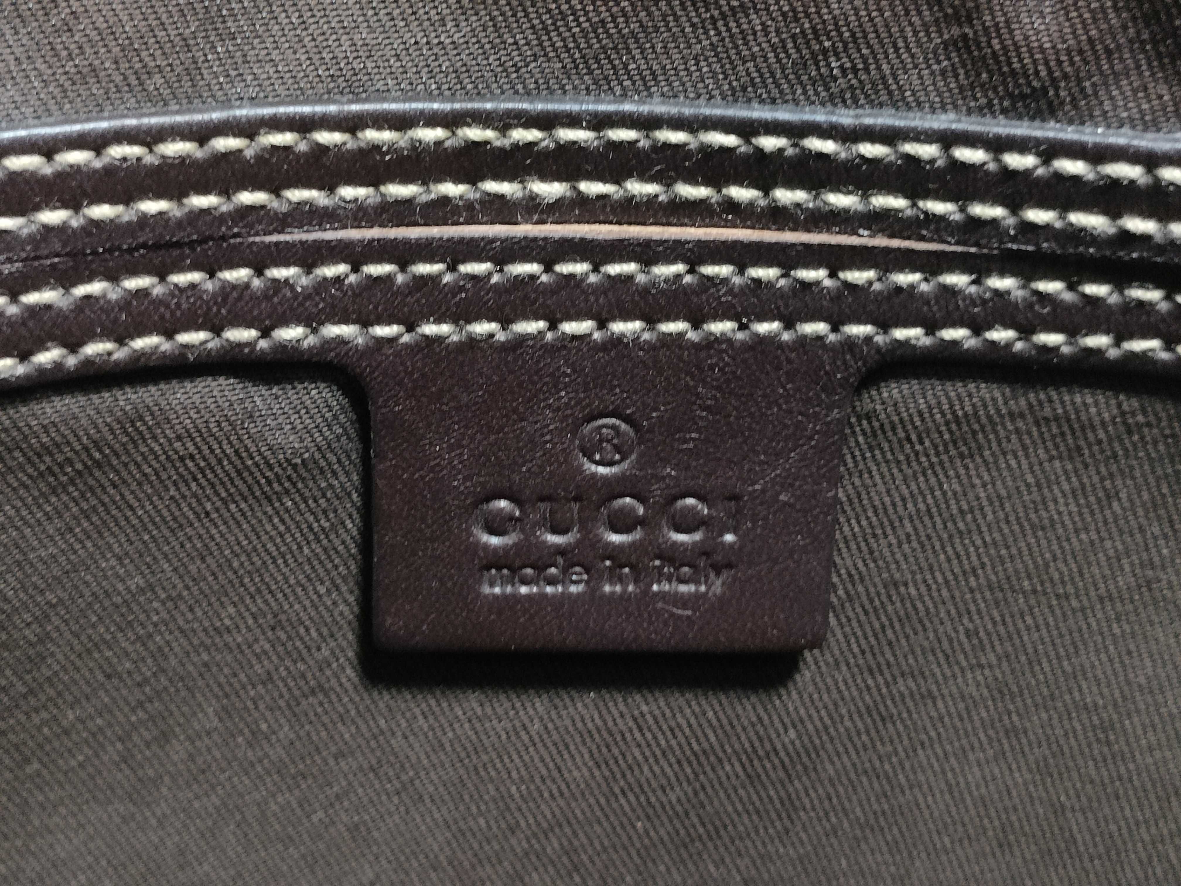 GG Supreme Messenger Crossbody Bag (Shoulder Bag) — view 15