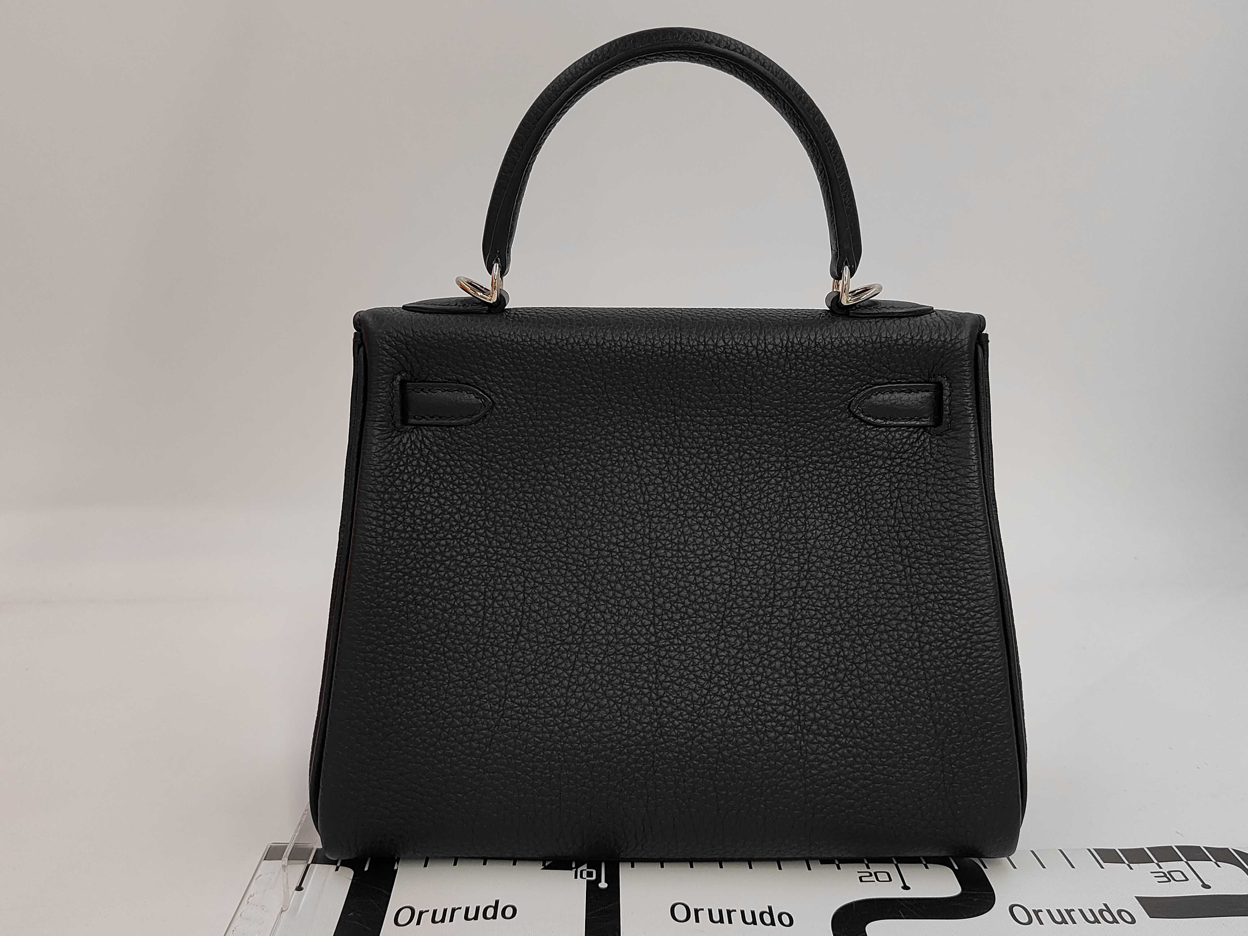 Kelly 25 Togo Leather Handbag, Black, Silver Hardware, Z Stamp — view 2