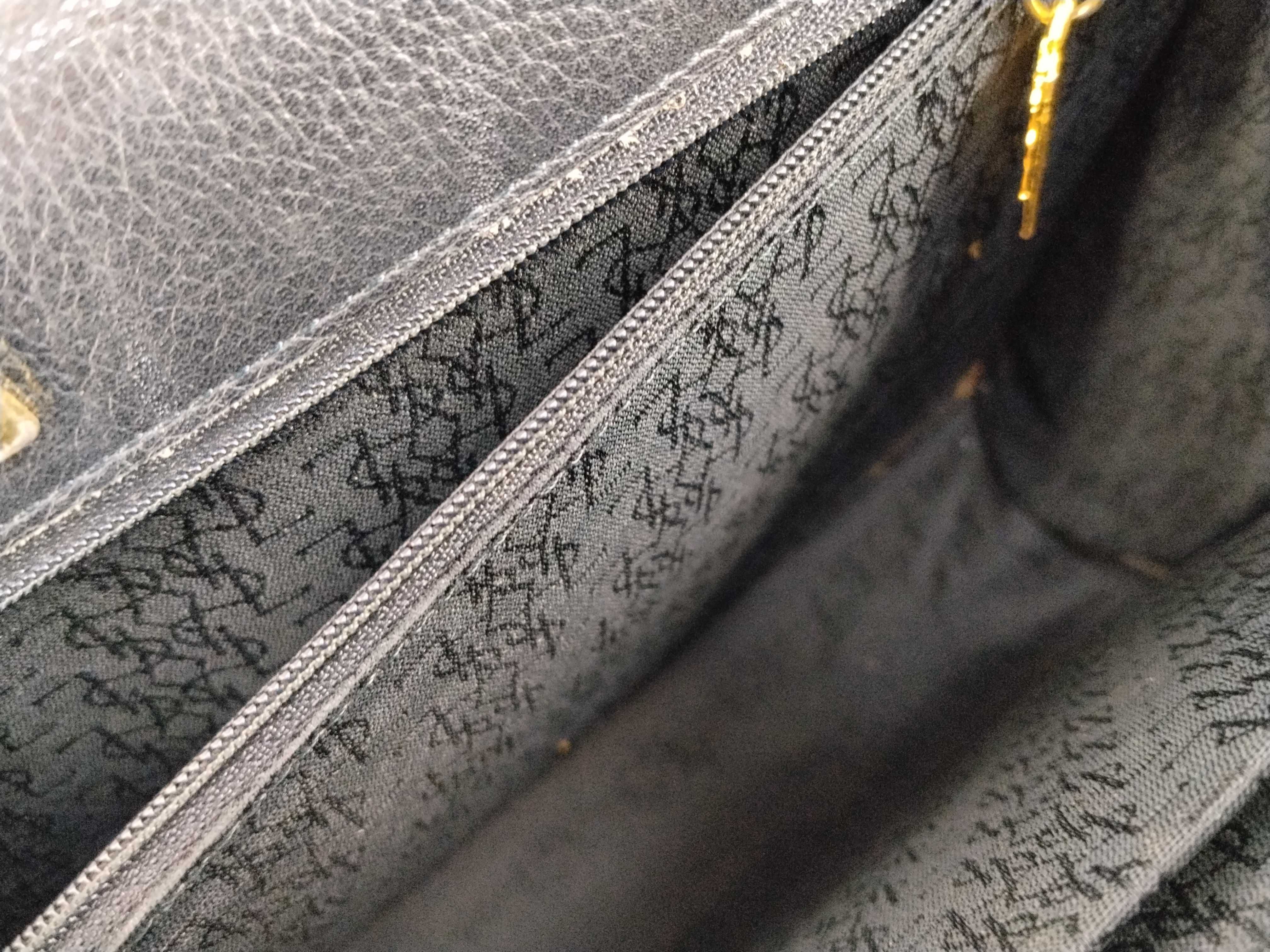 shoulder bag — view 13