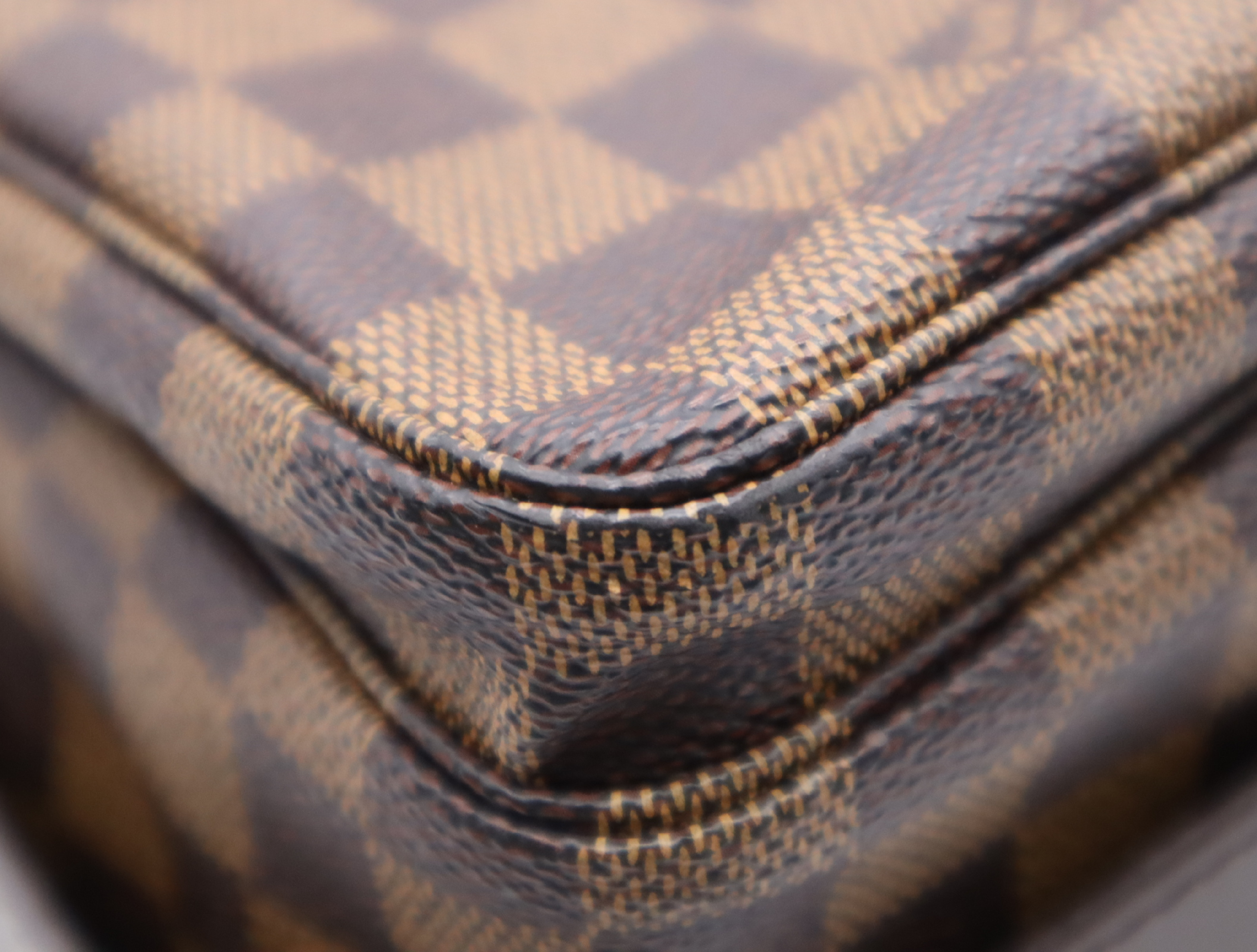 N45255 Damier Naviglio Shoulder Bag — view 6