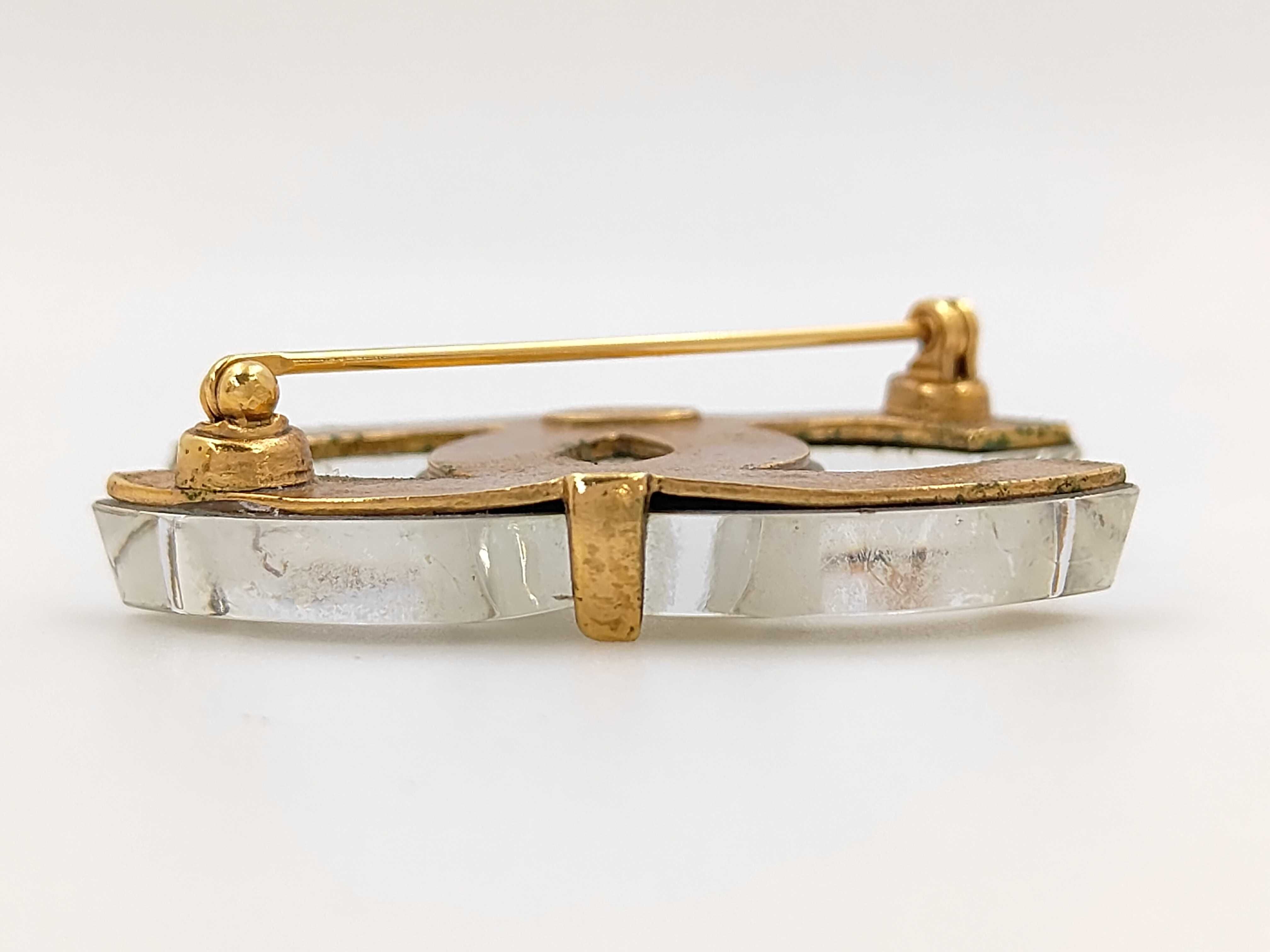 Brooch, Clear, with Plate, 02A — view 2