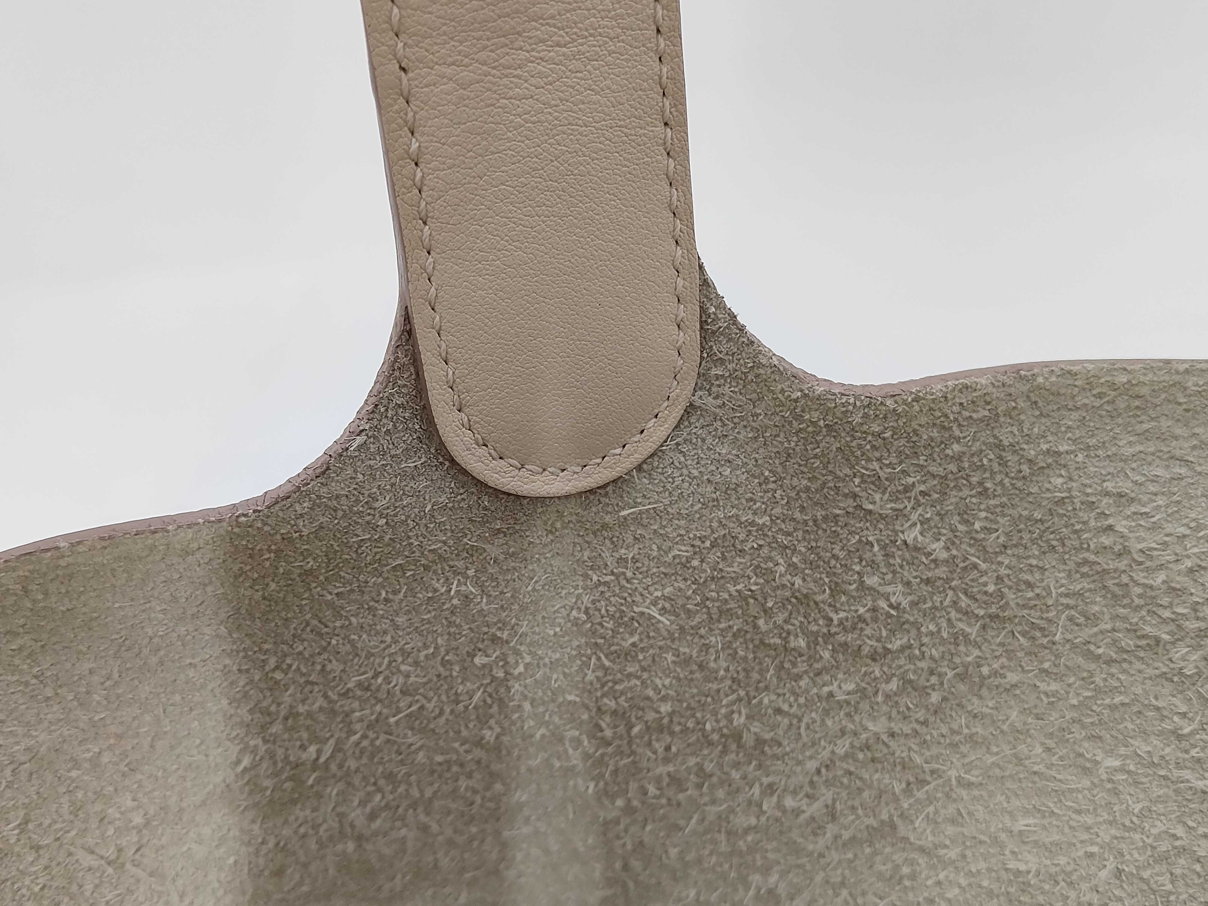 Picotin Lock Touch MM, Silver Hardware, Taurillon Clemence Leather, T Stamp, Handbag — view 7