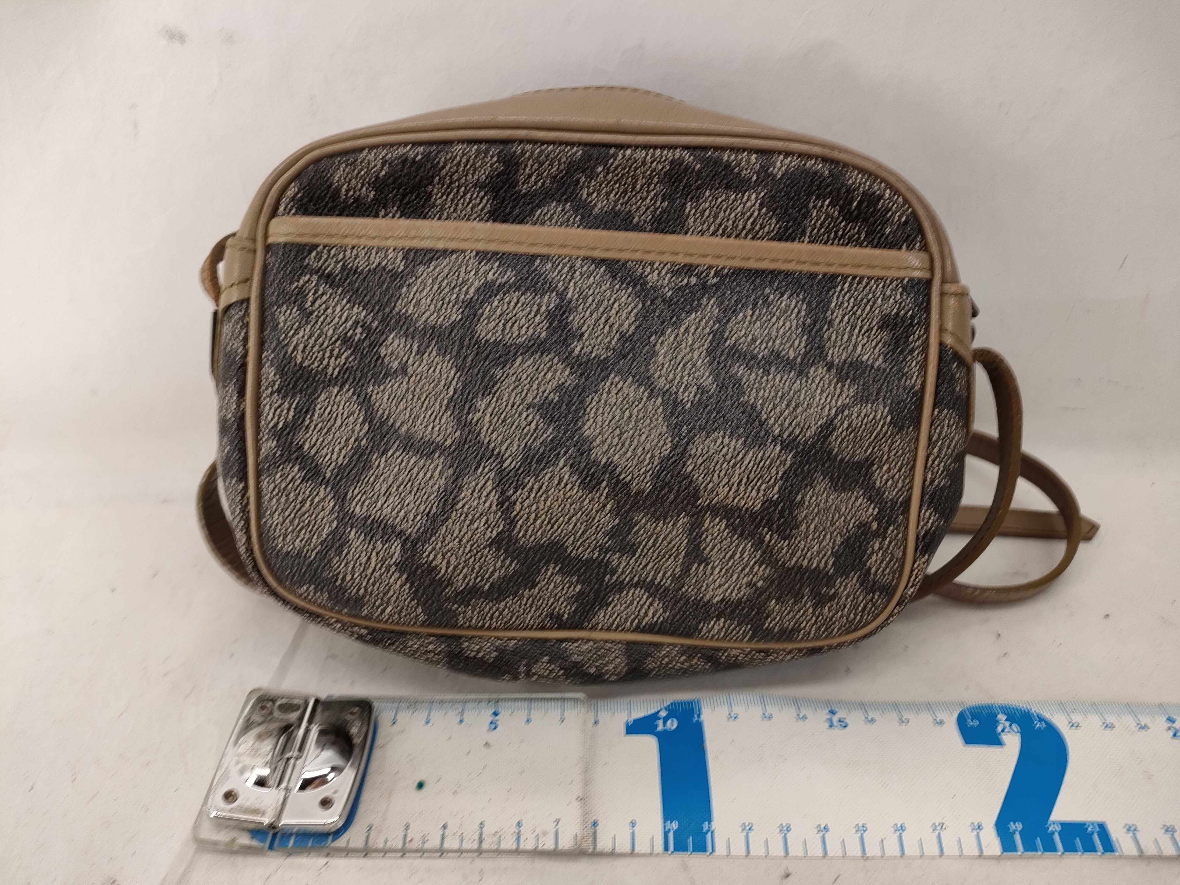 Giraffe Shoulder Bag (1 item) — view 2
