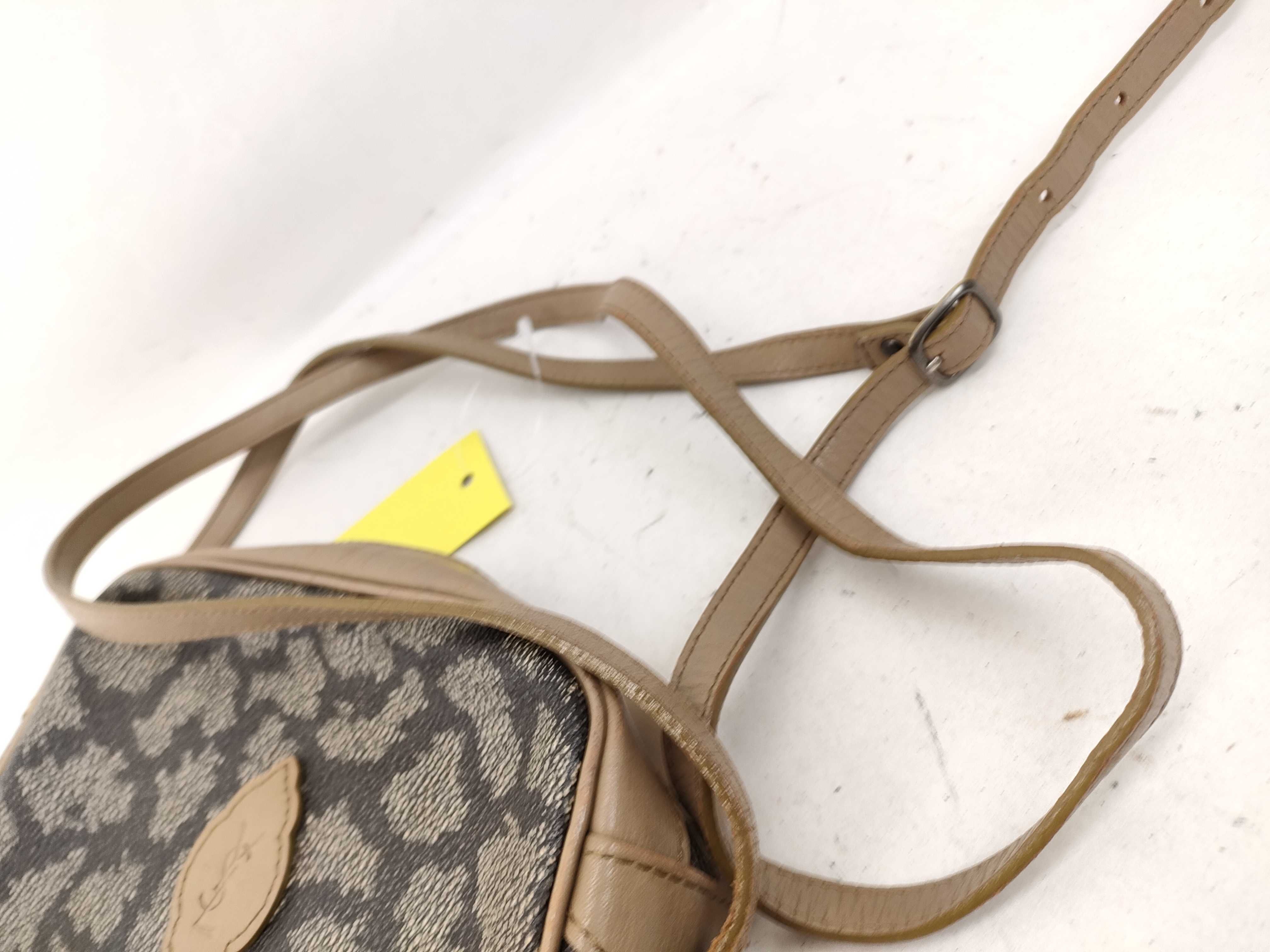 Giraffe Shoulder Bag (1 item) — view 5