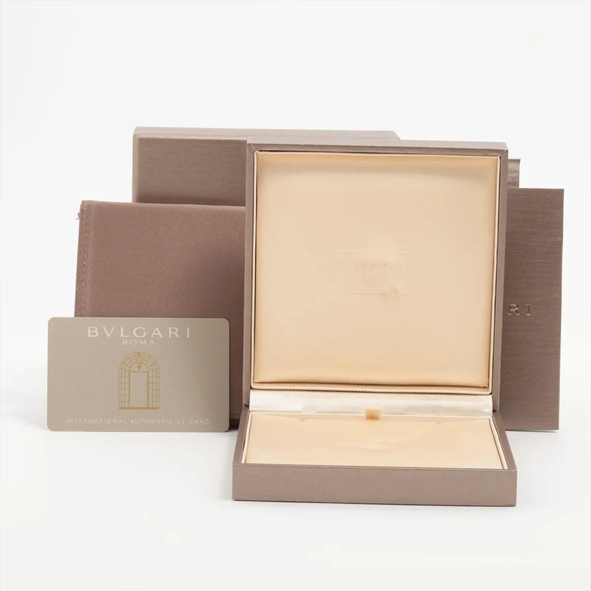 B.zero1 Necklace, 750 (PG), 7.1g, 9C4522 CL858837 357255, QR code scannable. — view 7