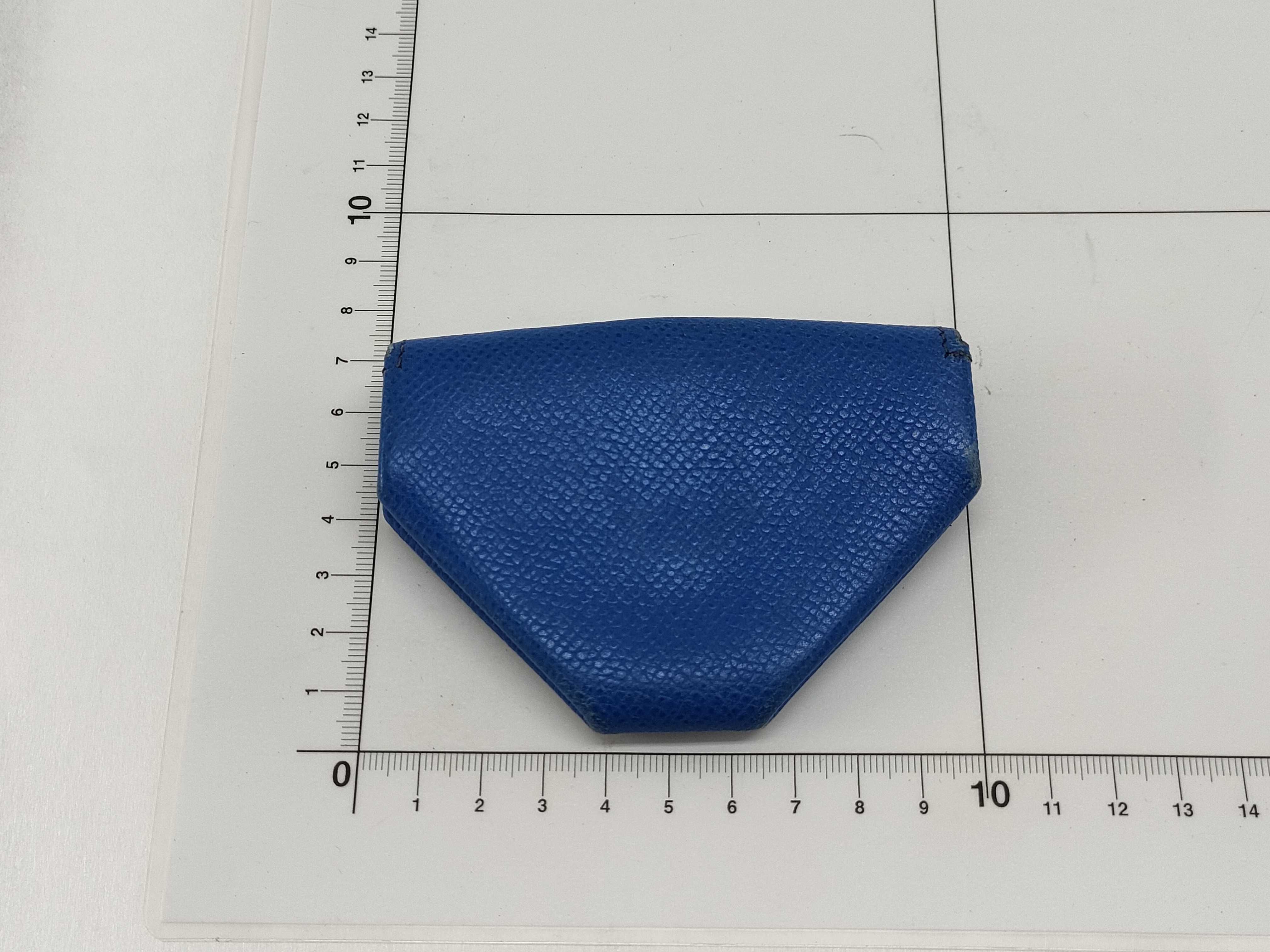 Vanquatriole Coin Case — view 2