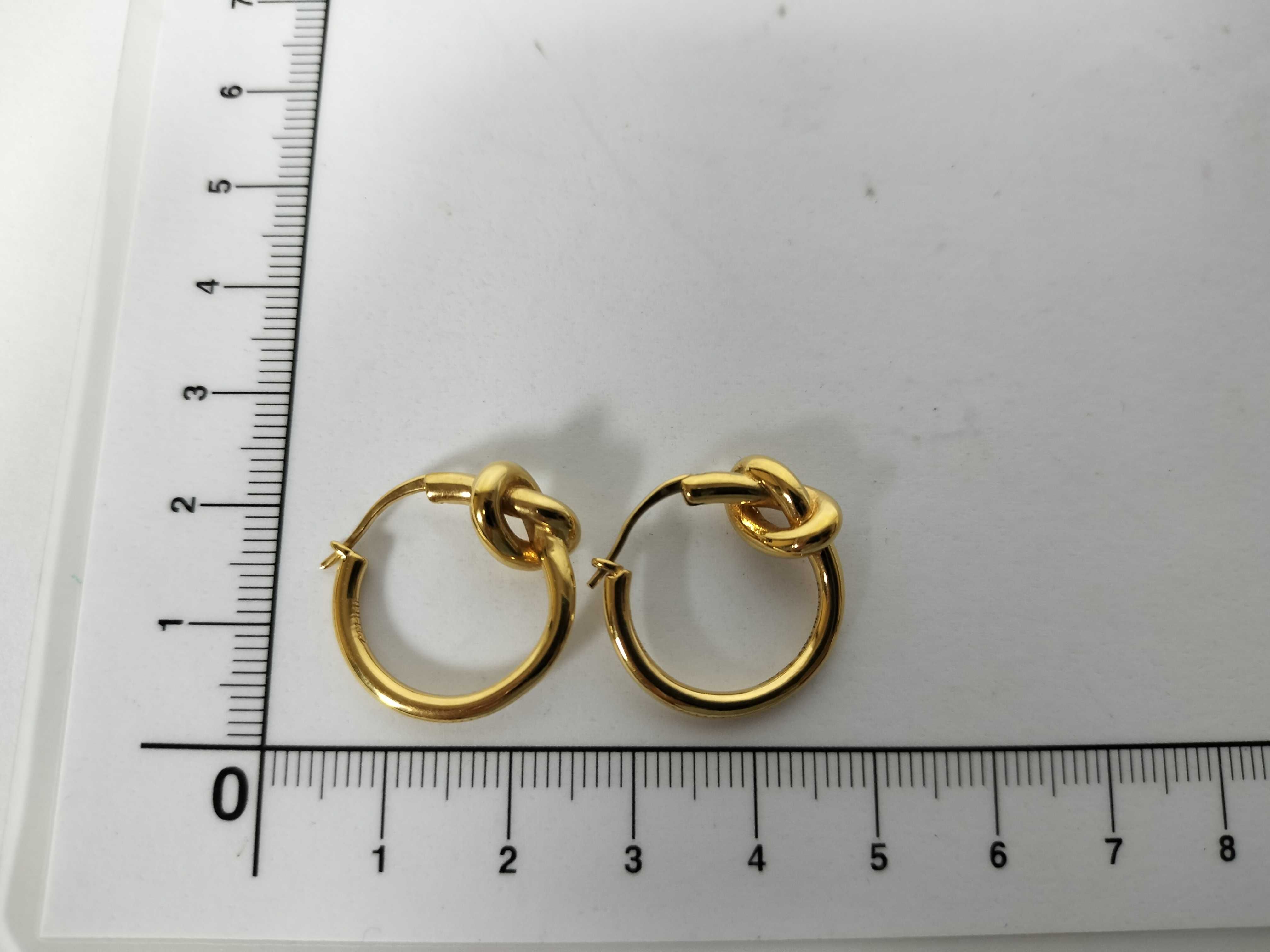 Knot Small Hoop Earrings, Gold Color, UCA1215 Earrings — view 3