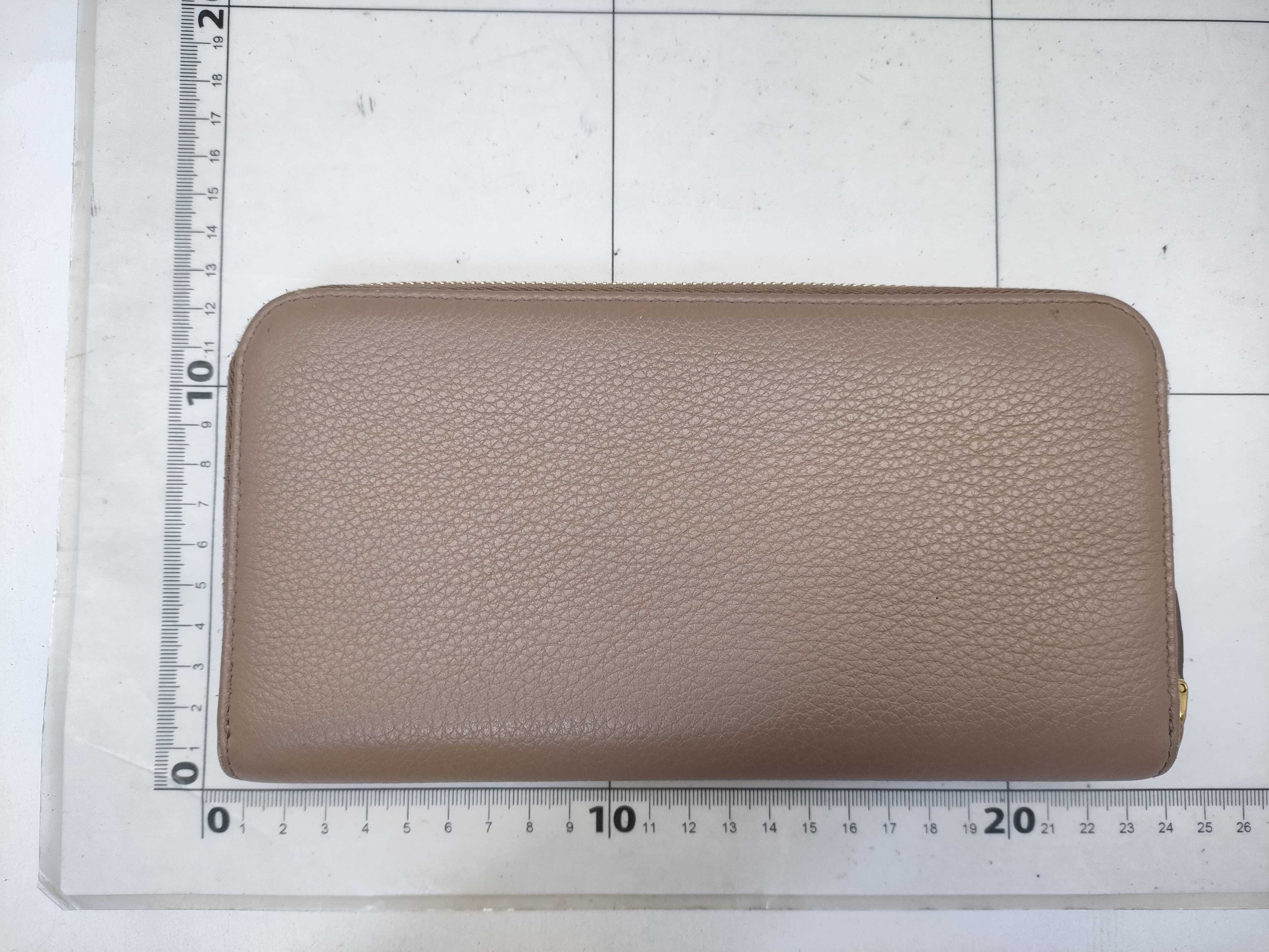 Saffiano Leather Round Zip Long Wallet 1ML506 RFID-protected, with Box and Certificate, Excellent Condition. — view 2