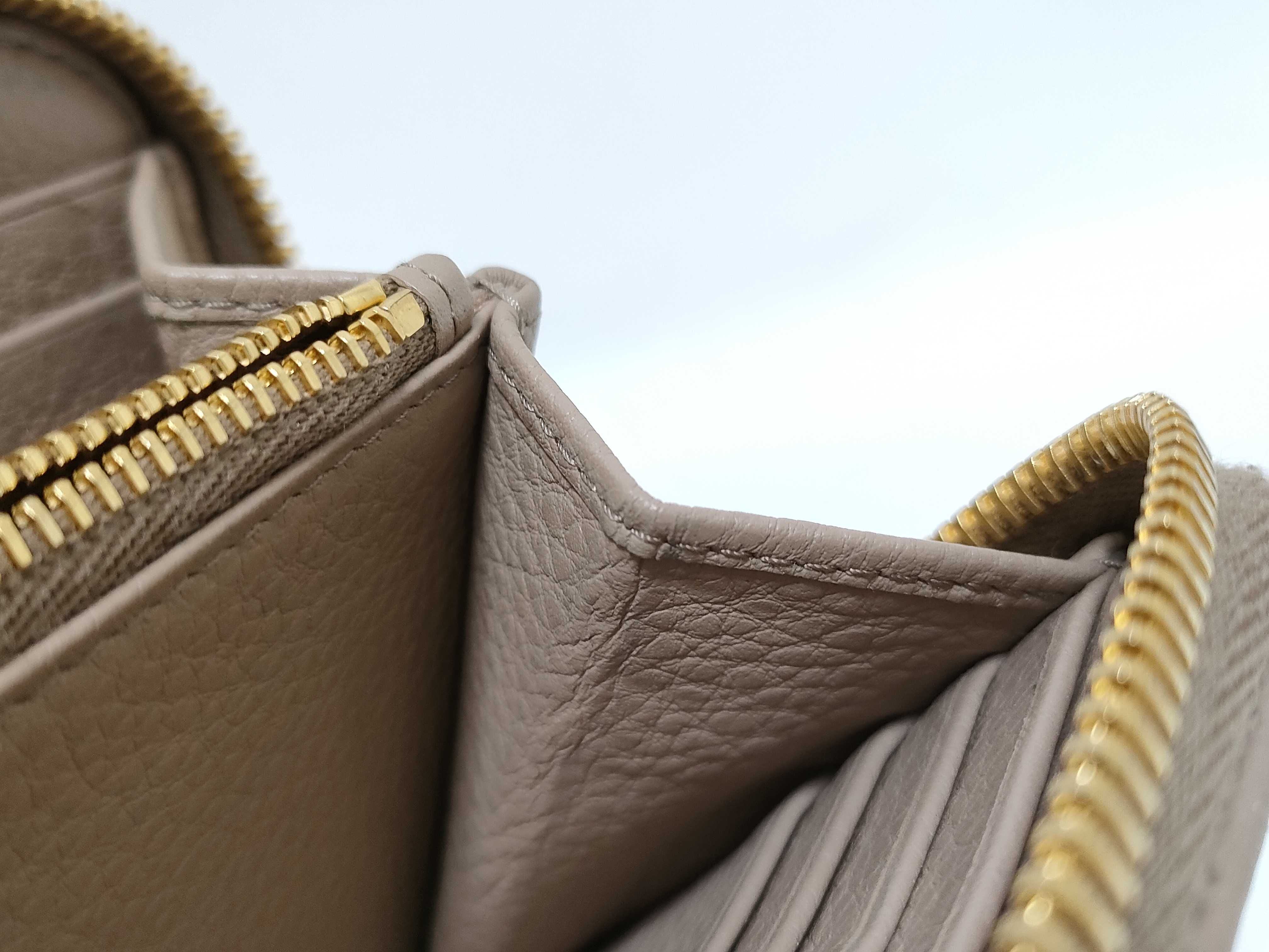 Saffiano Leather Round Zip Long Wallet 1ML506 RFID-protected, with Box and Certificate, Excellent Condition. — view 8