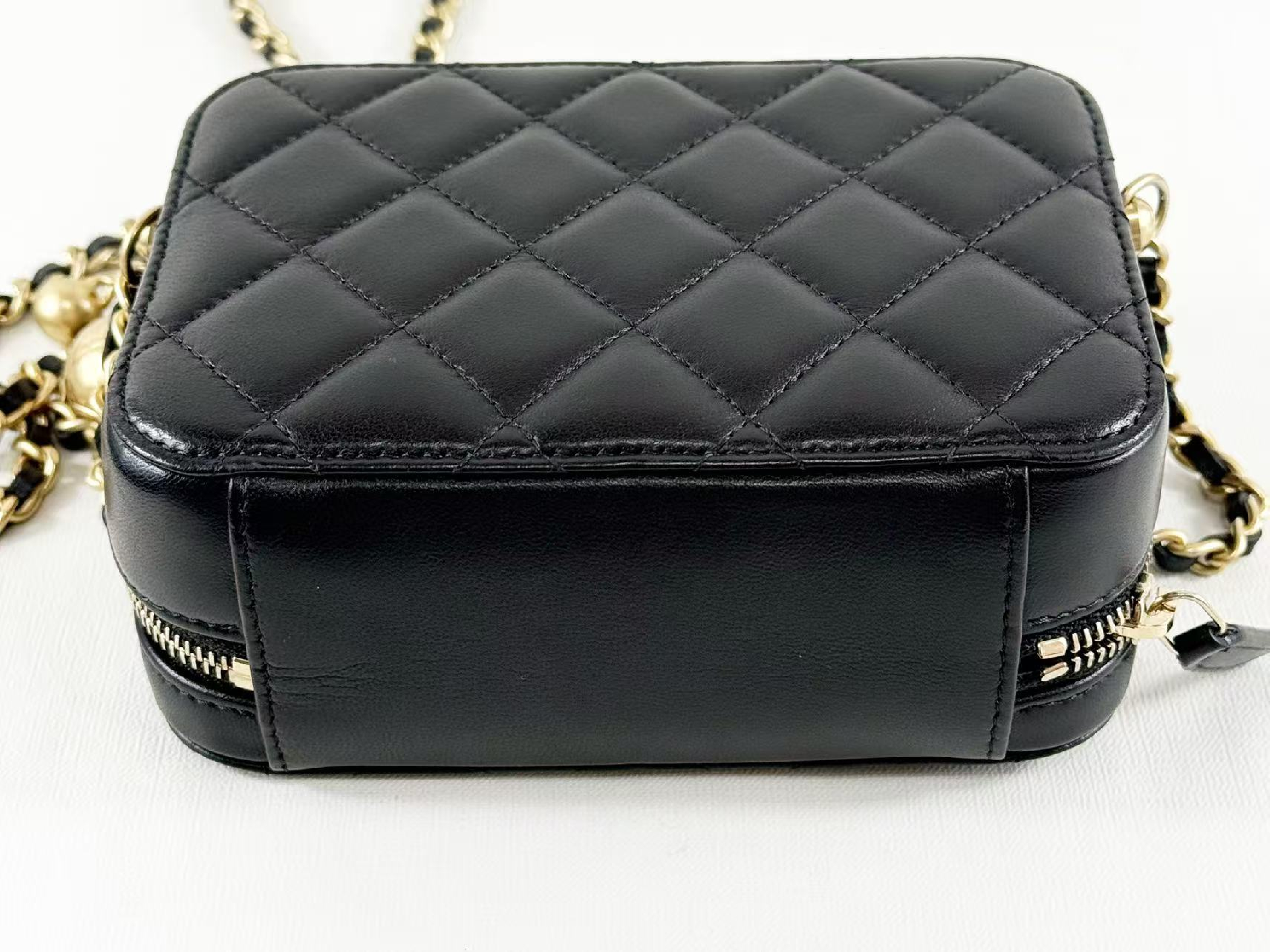 Black Matelassé Crushed Shoulder Bag, Approx. W15cm, Serial Number 31-series, with Dust Bag and Seal, Vintage Gold Hardware, 31852411 — view 11