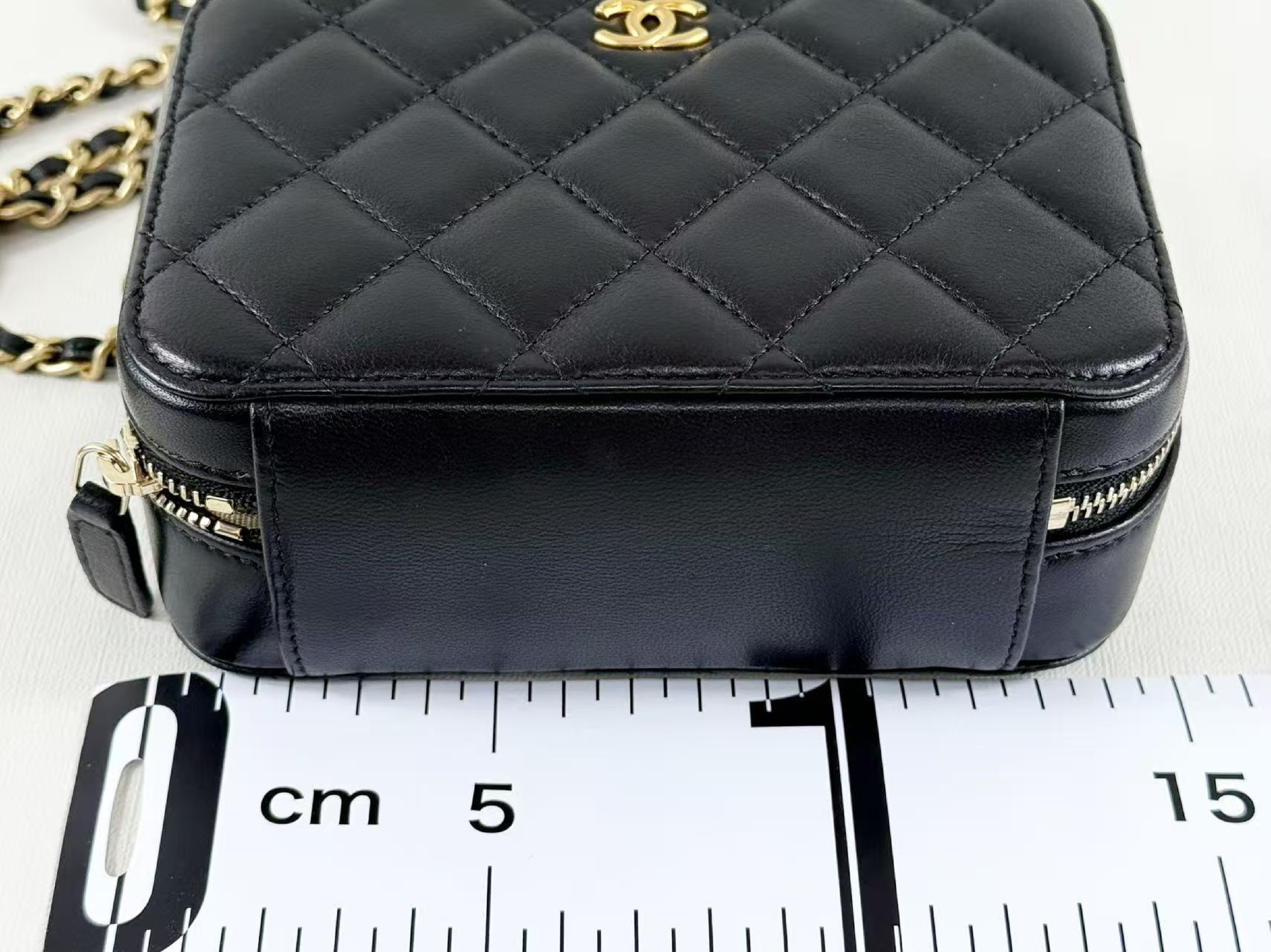 Black Matelassé Crushed Shoulder Bag, Approx. W15cm, Serial Number 31-series, with Dust Bag and Seal, Vintage Gold Hardware, 31852411 — view 4