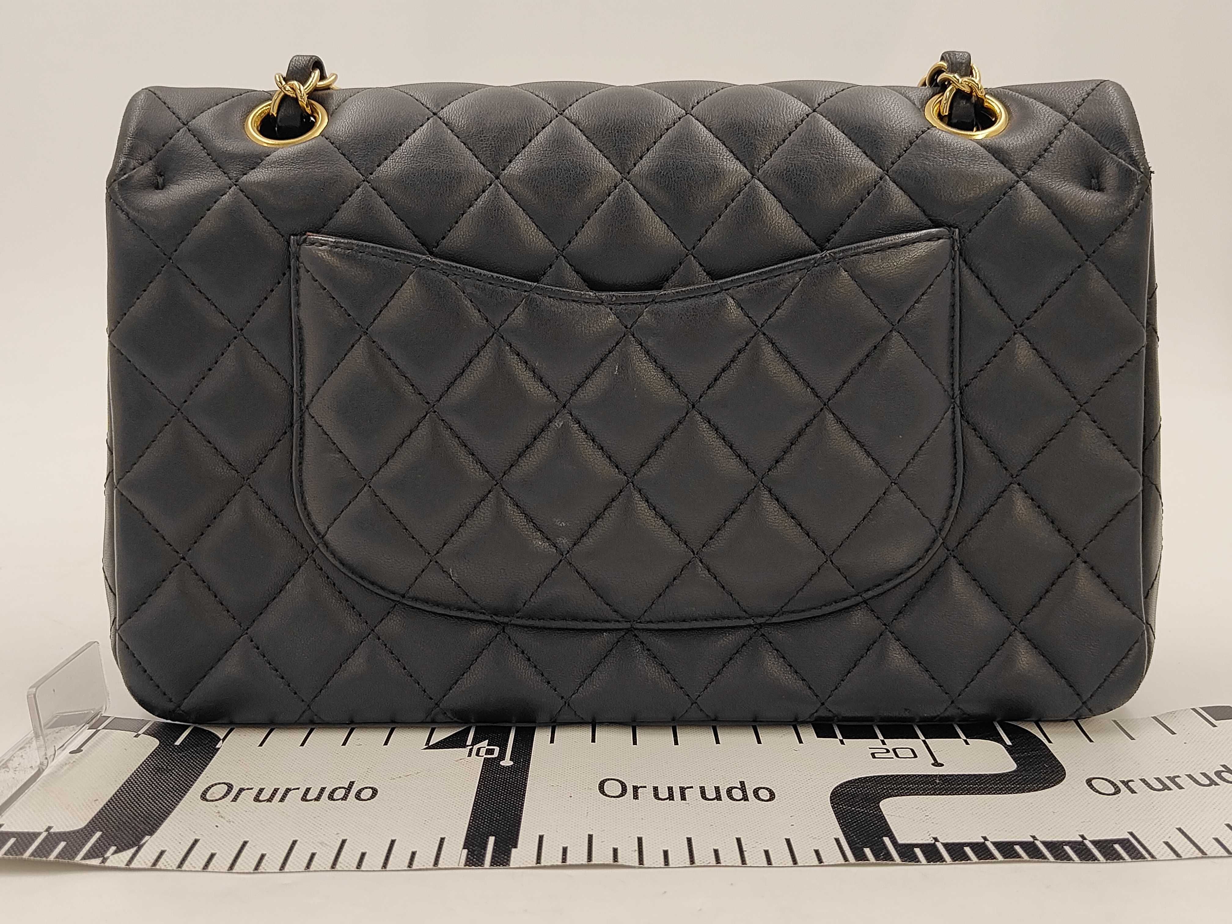 Double Flap CF Medium Chain Bag Black Gold Buckle Handbag — view 2