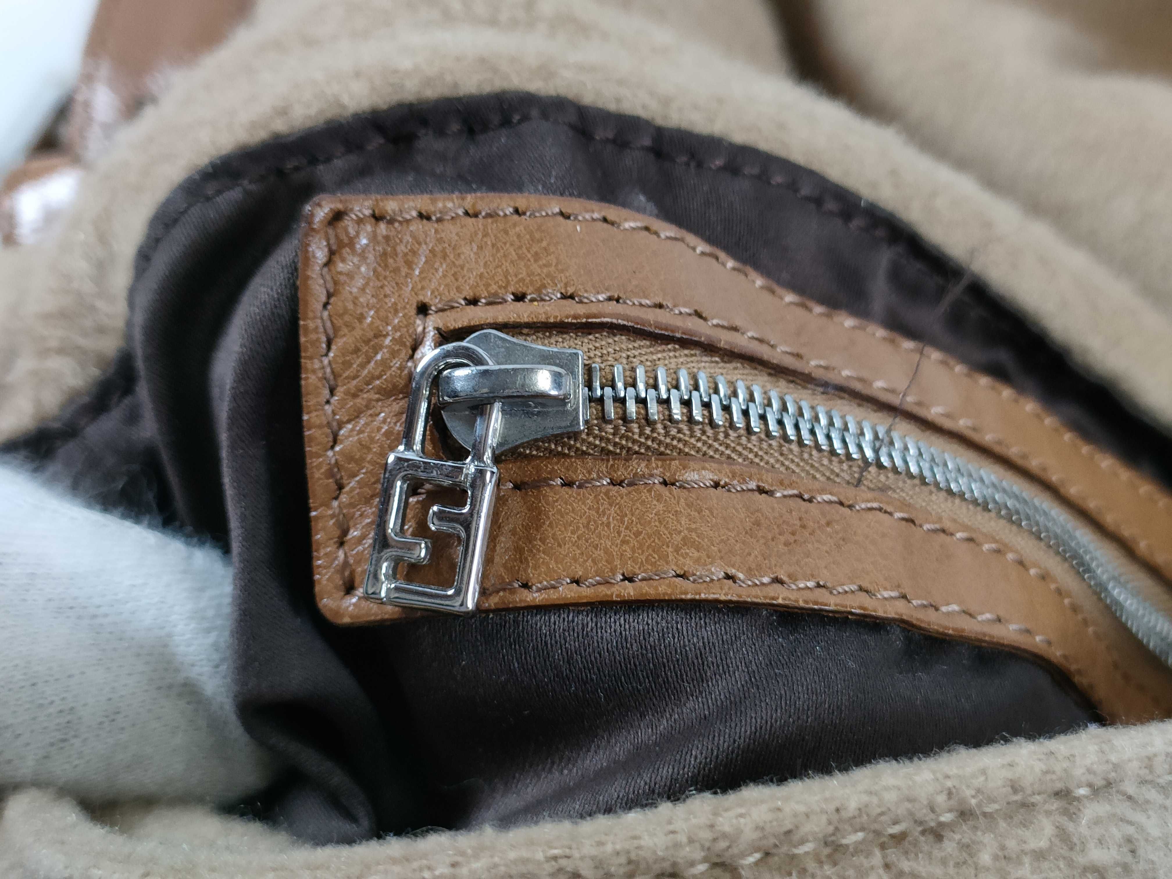 Mamma Bucket Felt Shoulder Bag (Beige) — view 12
