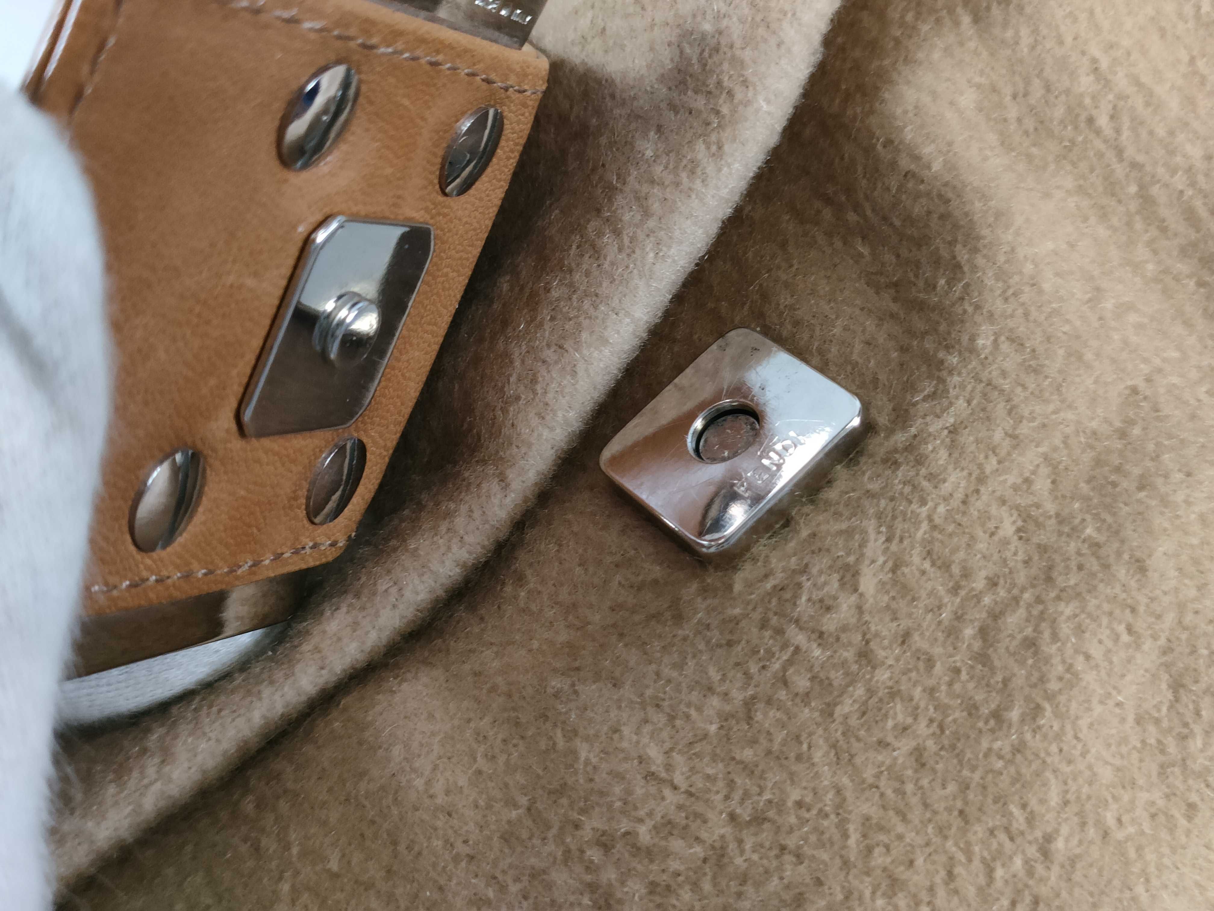 Mamma Bucket Felt Shoulder Bag (Beige) — view 8