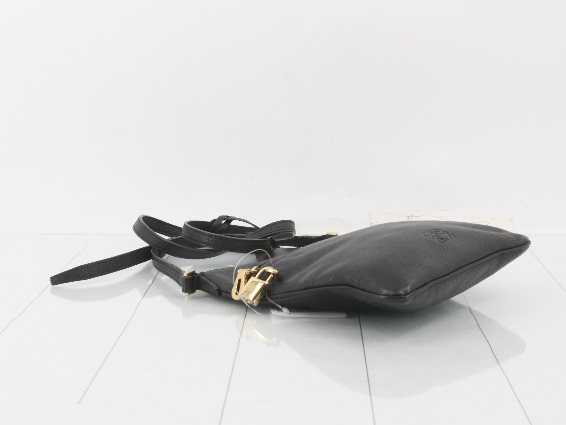Anagram Shoulder Bag, Cadena Key, Clochette — view 5