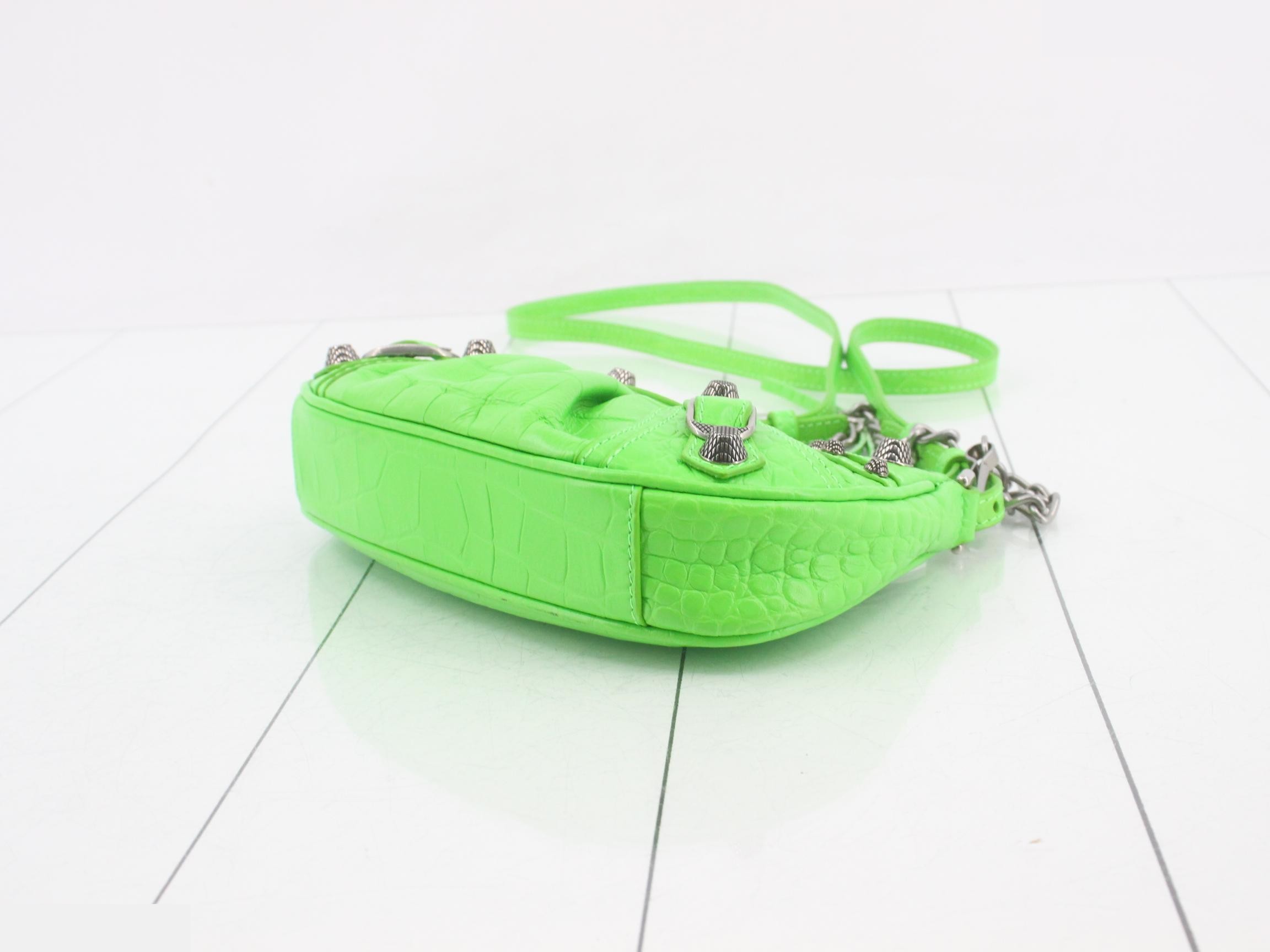 Le Cagole Shoulder Bag — view 6